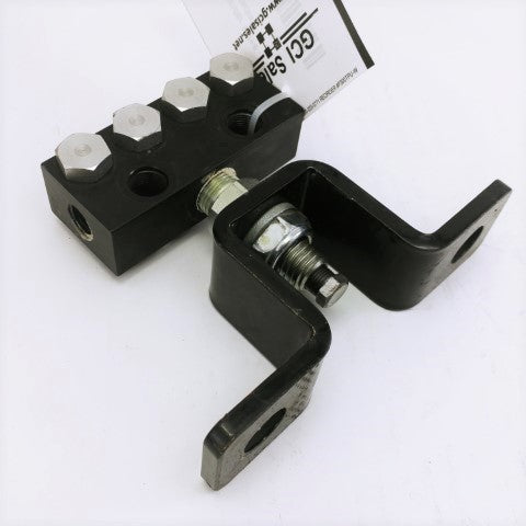 Graco Divider Valve W/ Bracket - P/N 24Z525 (4628895367254)