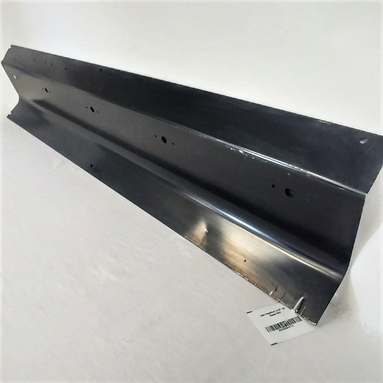 Used Freightliner LH 82" LED Sleeper Skirt - P/N A18-69330-011 (6785590853718)