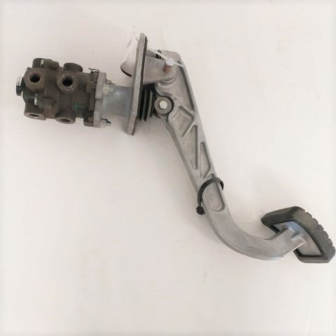 Used Wabco P3 Foot Brake Valve Assembly - P/N A12-28399-001 (6781491904598)