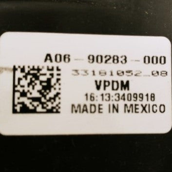 Freightliner. Power Distribution Module VPDM Fuse Panel P/N: A06-90283-000 (4425604005974)