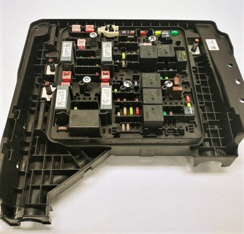 Freightliner Power Distribution Module VPDM Fuse Panel P/N: A06-90283-000 (4427912052822)