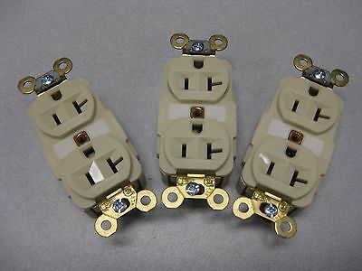 Hubbell Heavy Duty Grade Duplex Receptacles (Set of 3) - P/N HBL5362 I (4023618994262)
