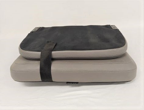 Used Freightliner RH Side Gray Lounge Seat - P/N A18-69119-001 (6726312951894)