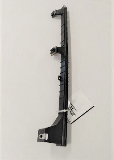 Used Freightliner RH Forward Window Run Channel - P/N 16915358 (6636637618262)