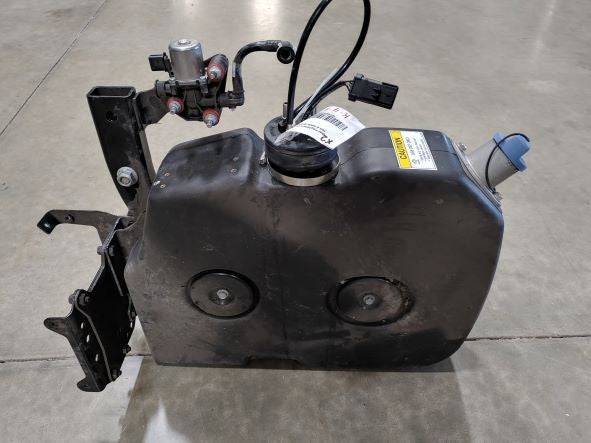 Used Freightliner 6 Gal DEF Tank & Header Assembly - P/N A04-30816-001 (7998430675260)
