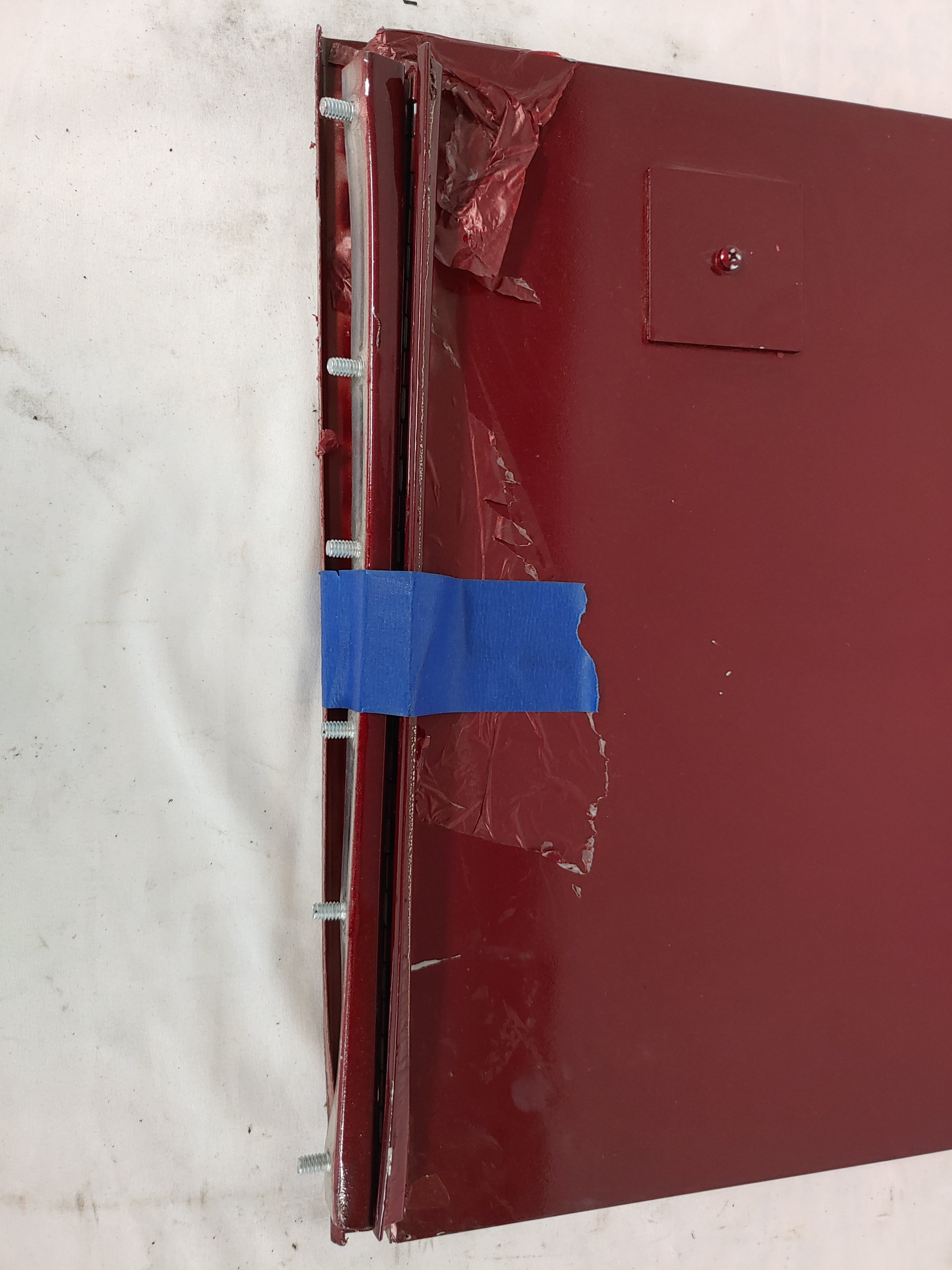 Damaged Hinge Western Star RH Sleeper Baggage Door- P/N A18-73498-000 (6793123758166)