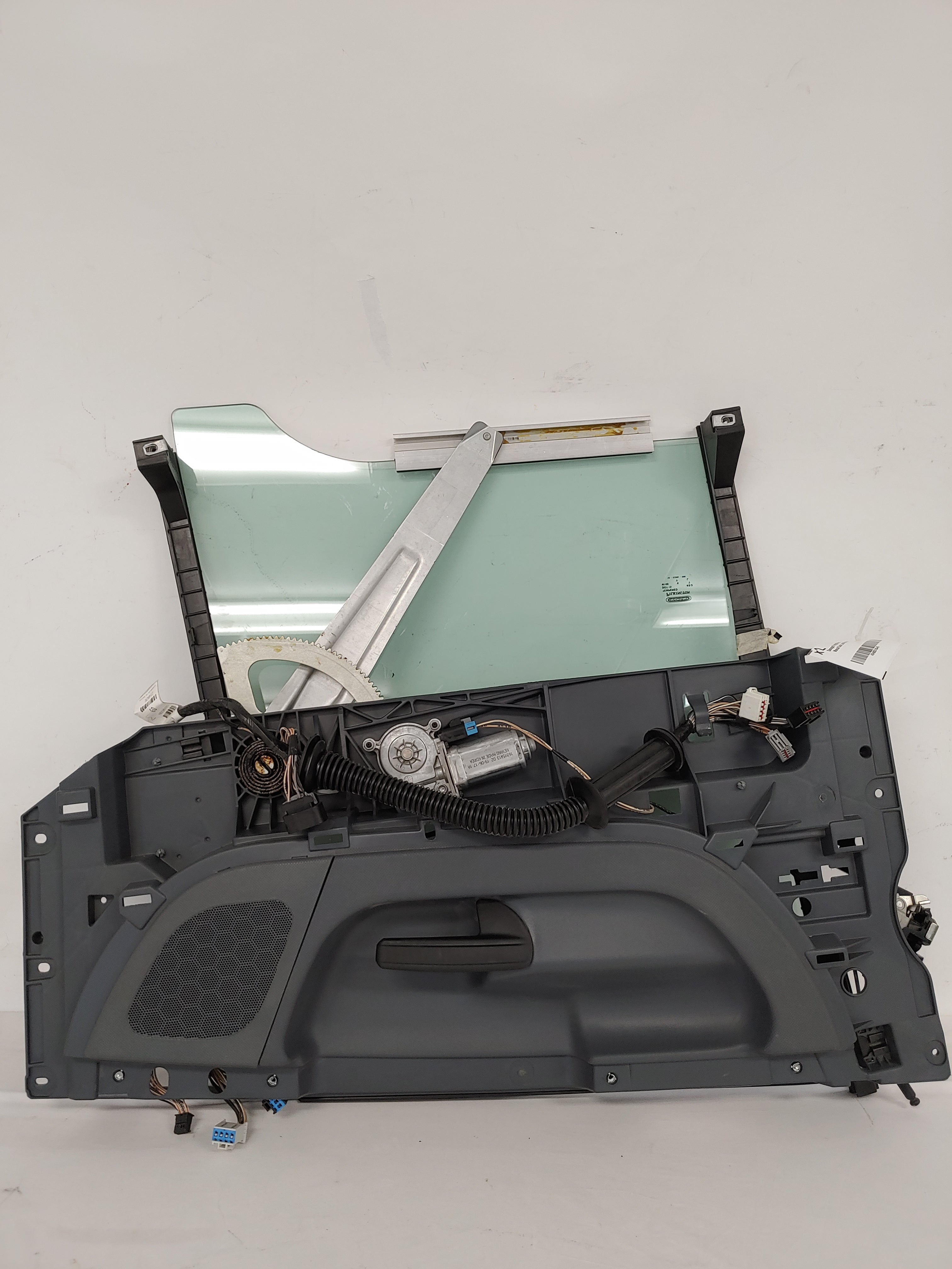 Damaged Freightliner M2 LH Manual Door Lock Module - P/N A18-68937-004 (6794205560918)
