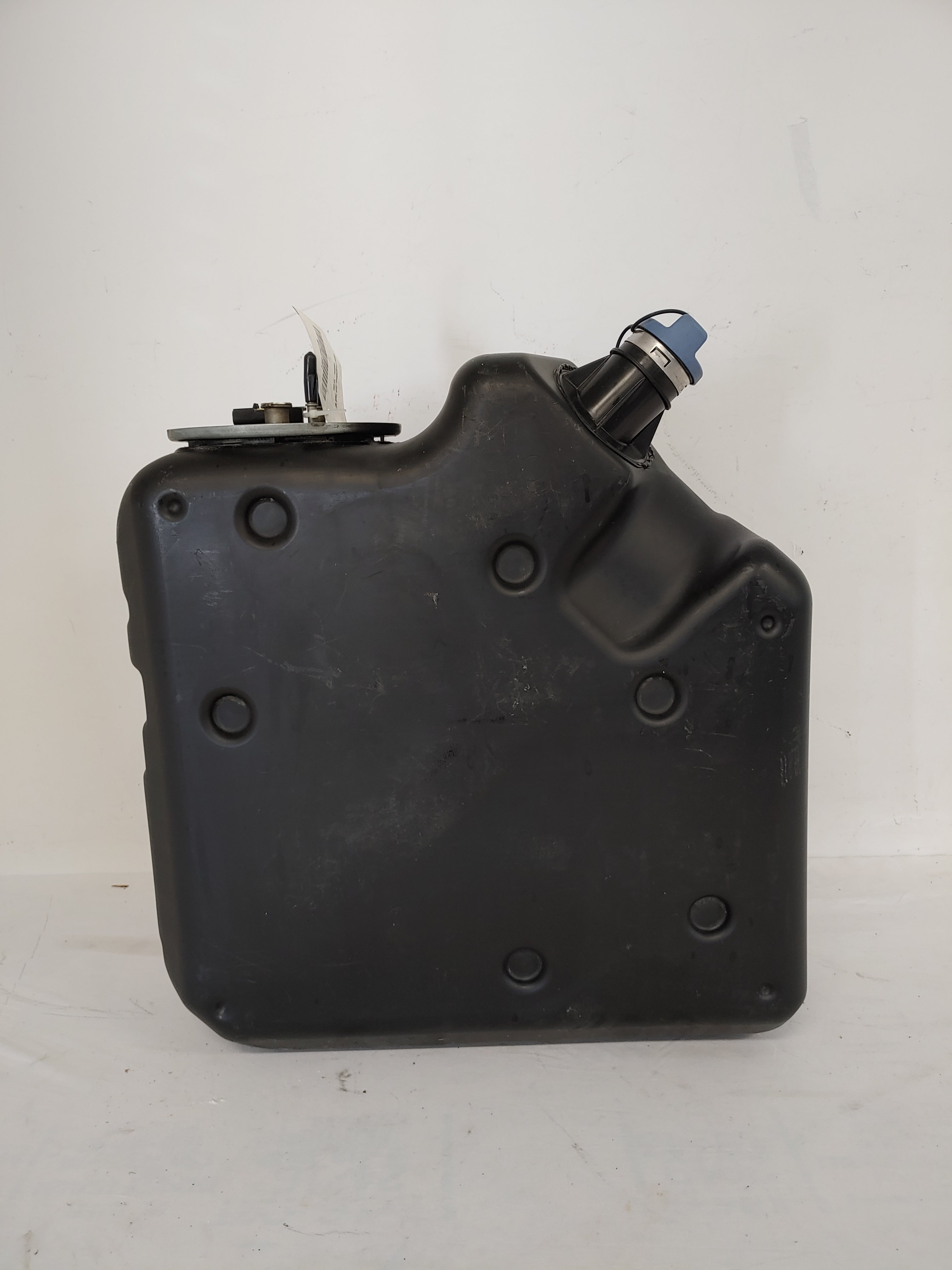 Used Freightliner DEF Tank w/ Header - 13 Gal. P/N A04-29622-000 (6810580451414)