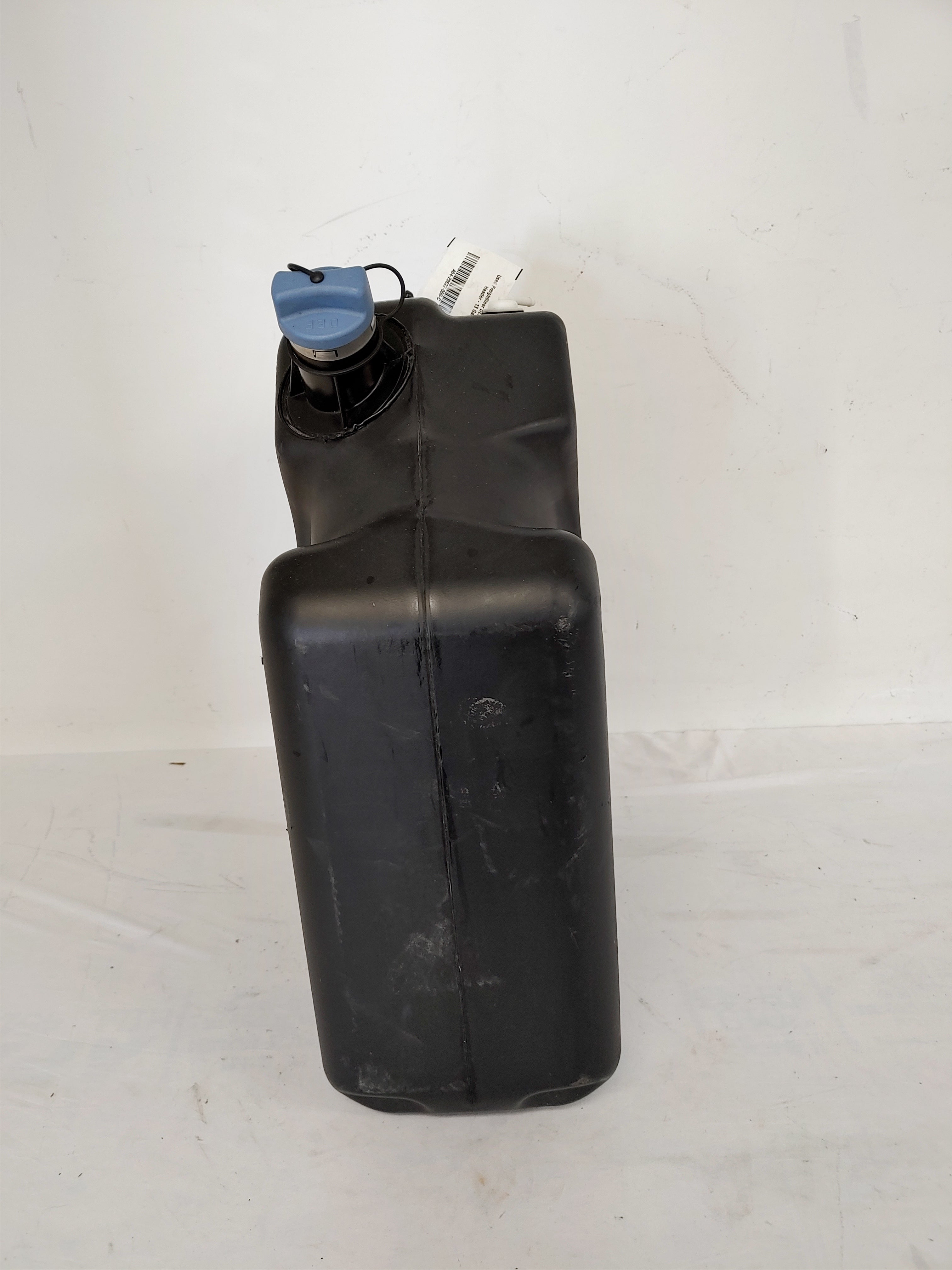 Used Freightliner DEF Tank w/ Header - 13 Gal. P/N A04-29622-000 (6810580451414)