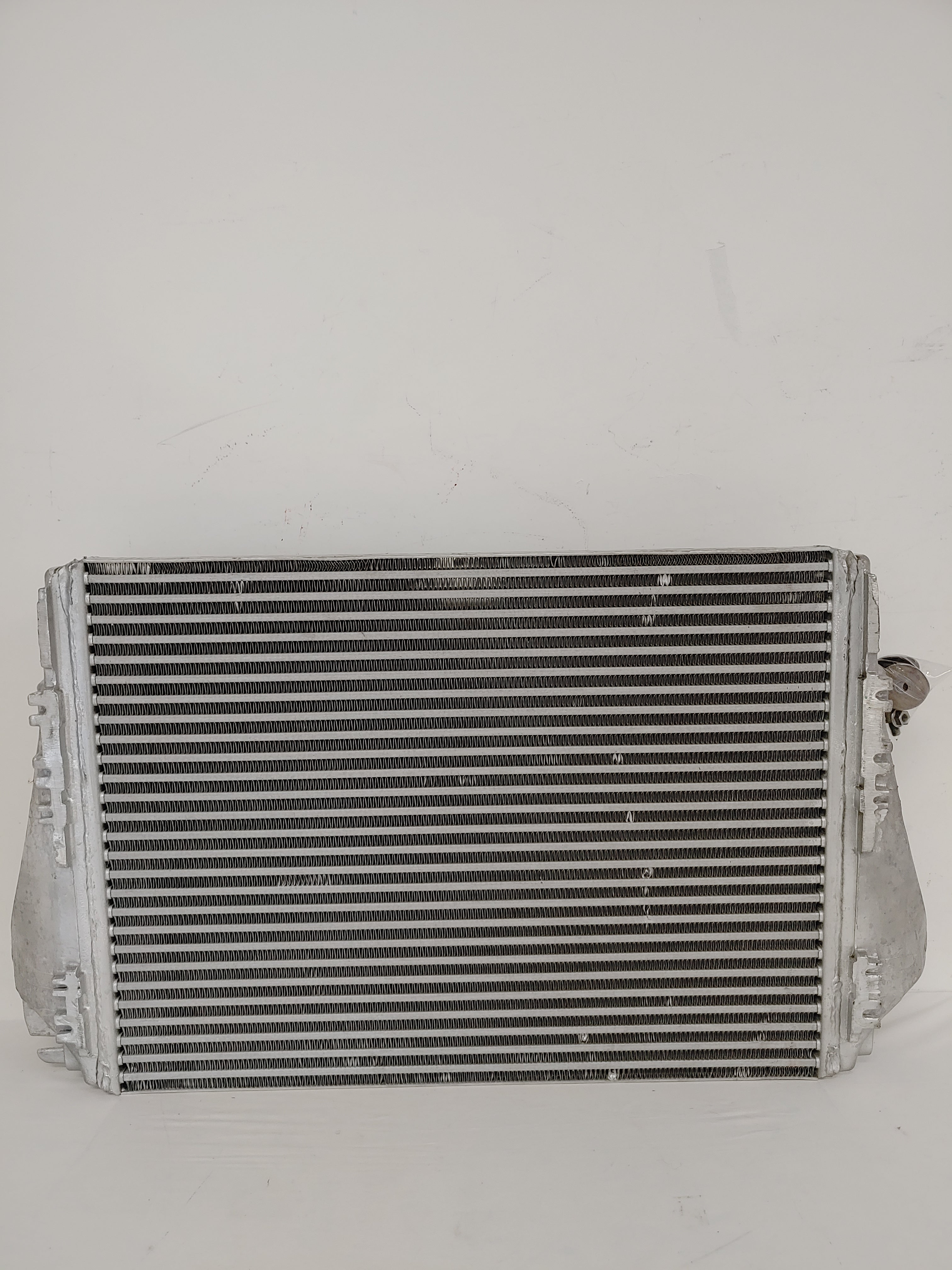 Behr 28 ¾" x 21 ½" Charge Air Cooler - P/N  01-33030-000 (8126254481724)