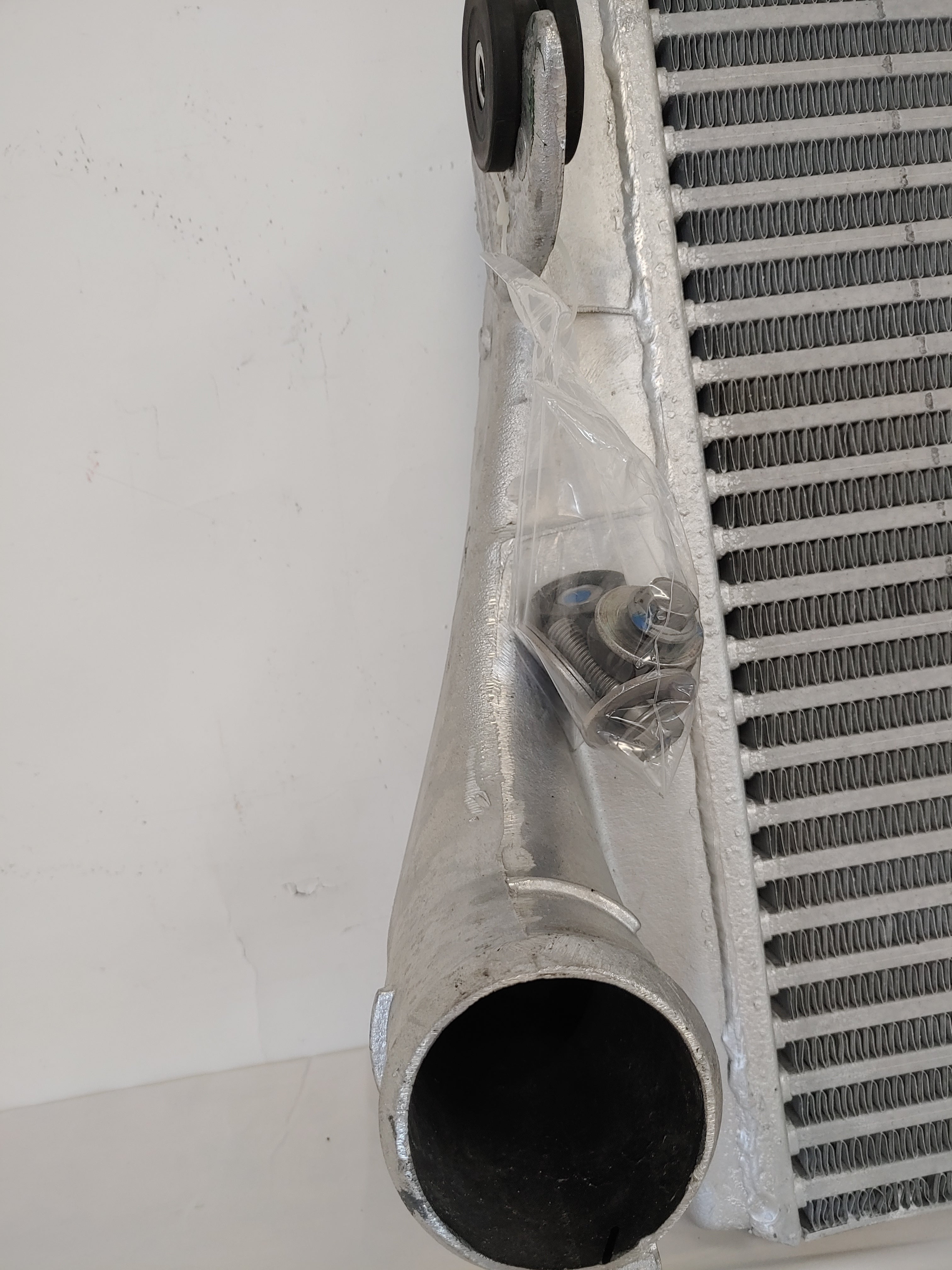 Damaged Behr 28 ¾" x 21 ½" Charge Air Cooler - P/N  01-33030-000 (8126255563068)