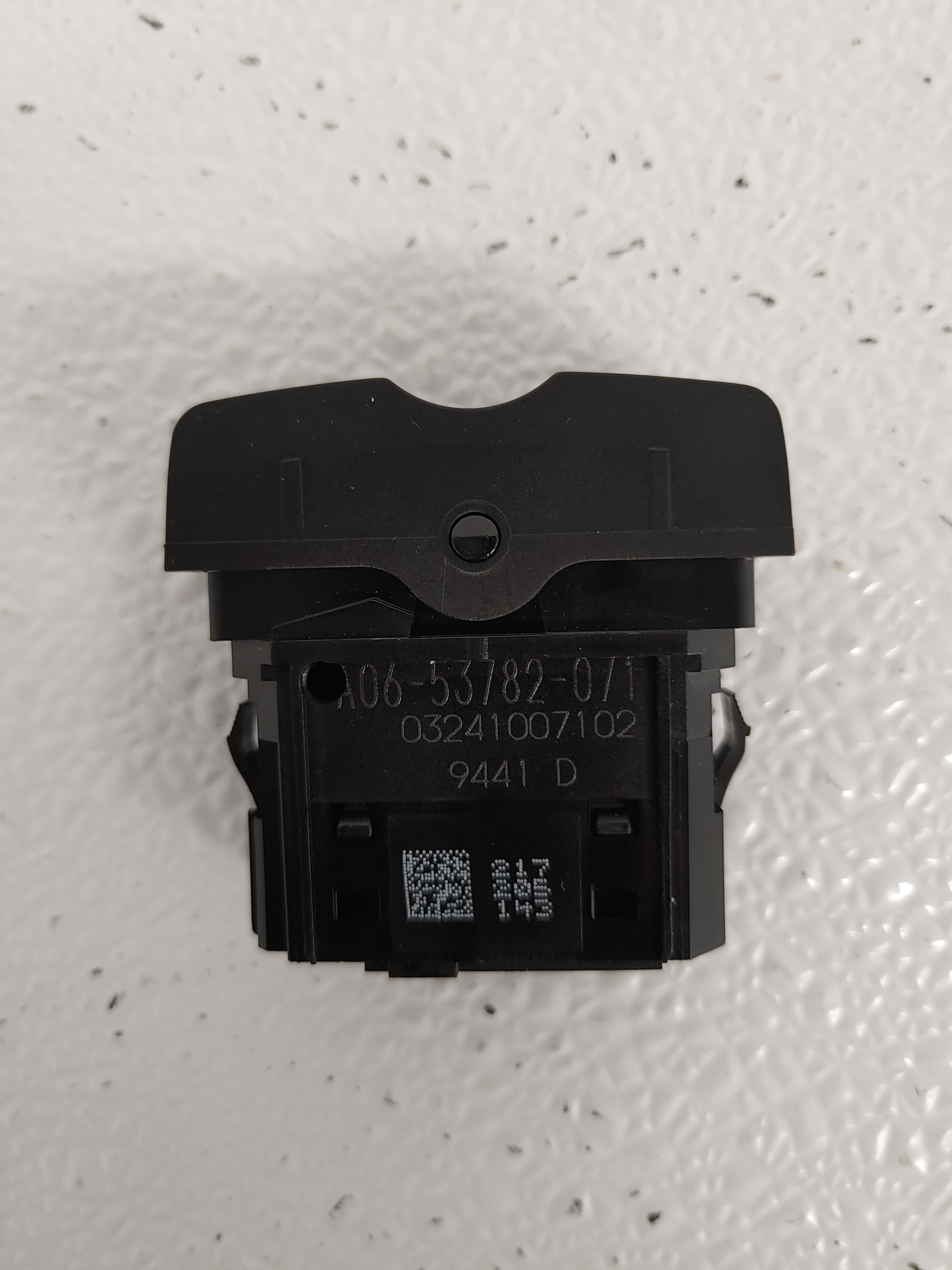Freightliner Multiplex Engine Brake LO/MED/HI Rocker Switch - P/N: A06-53782-071 (6814109827158)