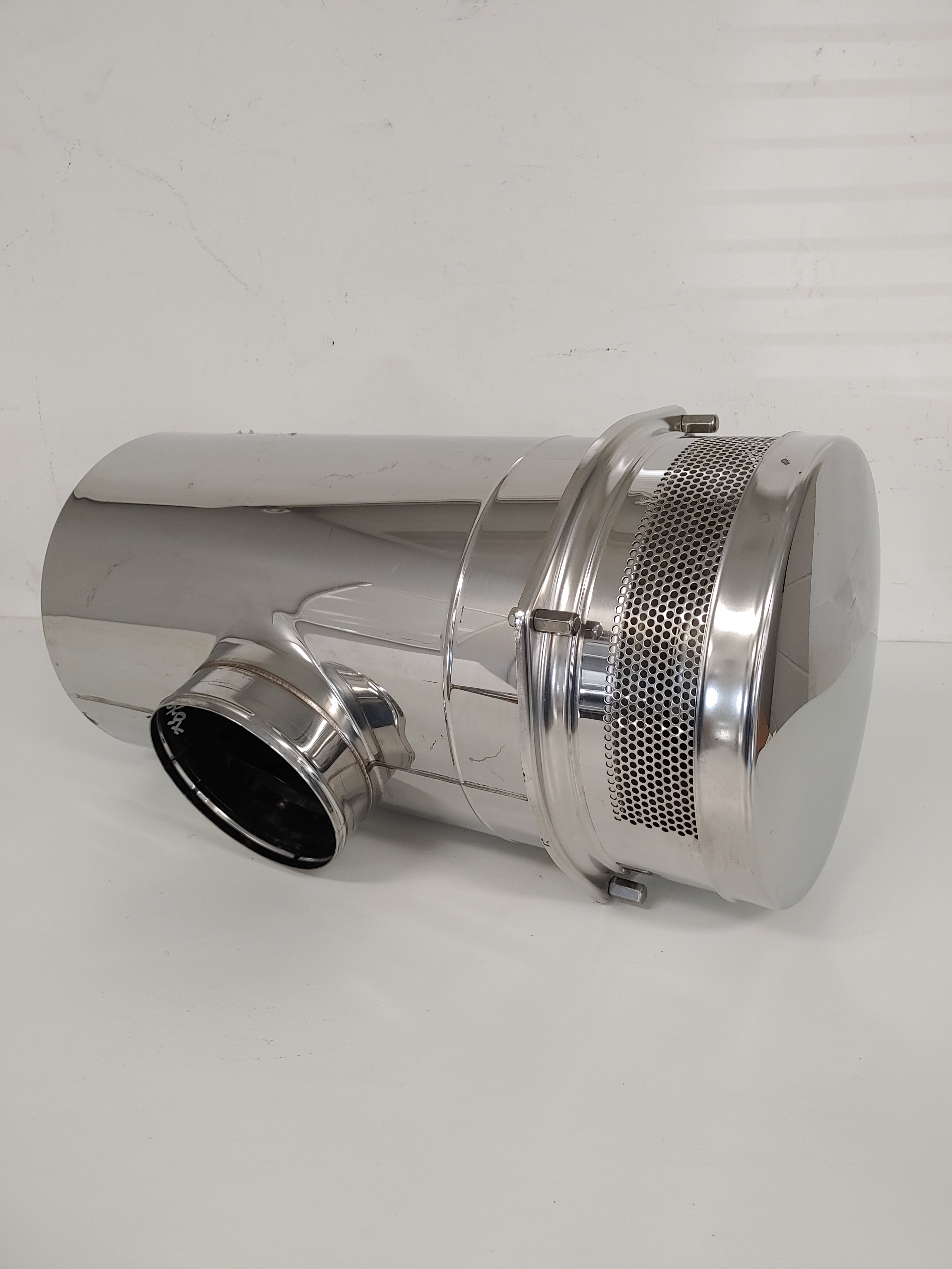 Used Donaldson Western Star Intake Air Cleaner w/o Filter - P/N 03-38646-000 (8073631859004)