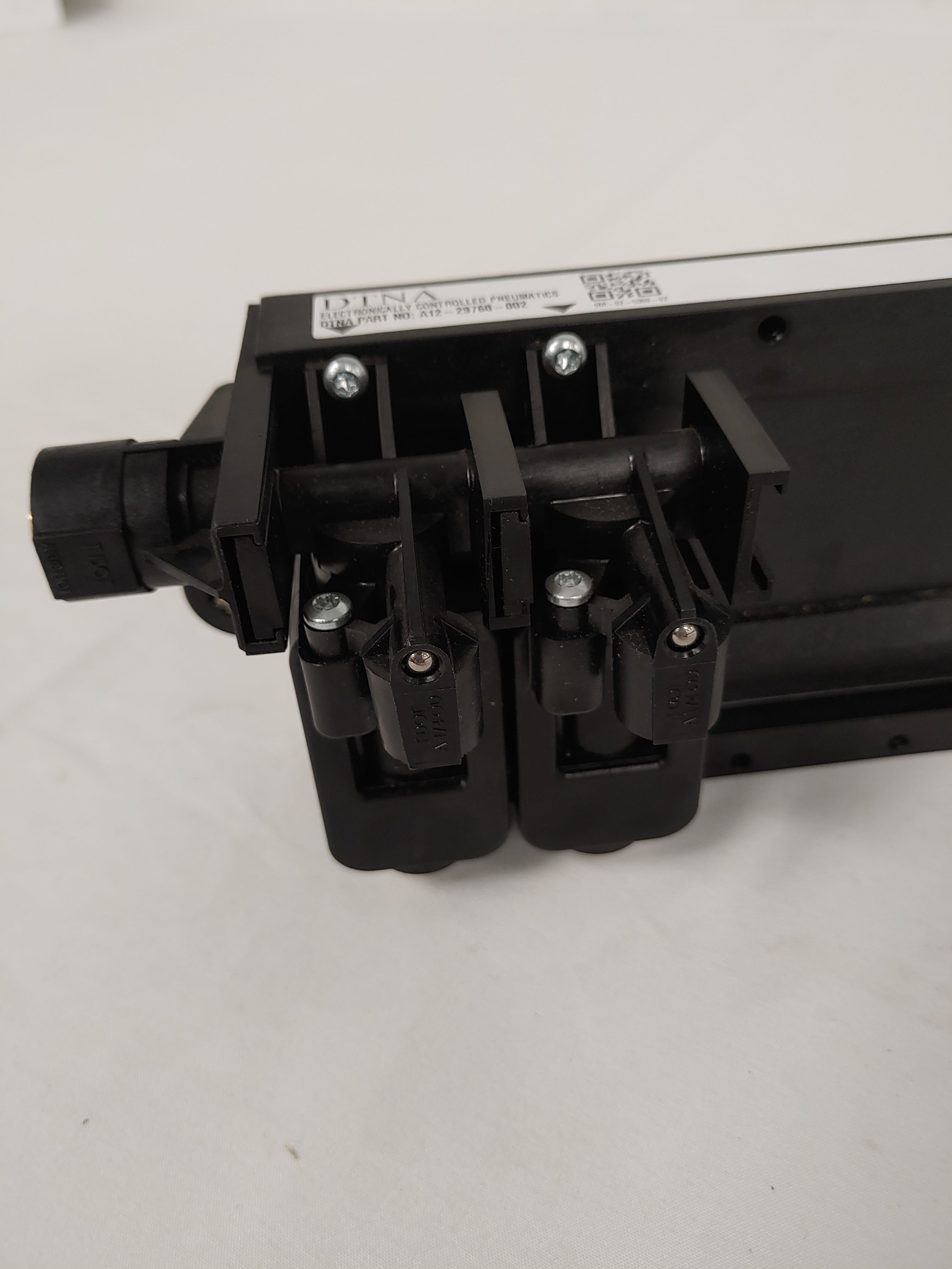 Daimler 2 ECP Solenoids Banks - P/N A12-29760-002 (8059172815164)