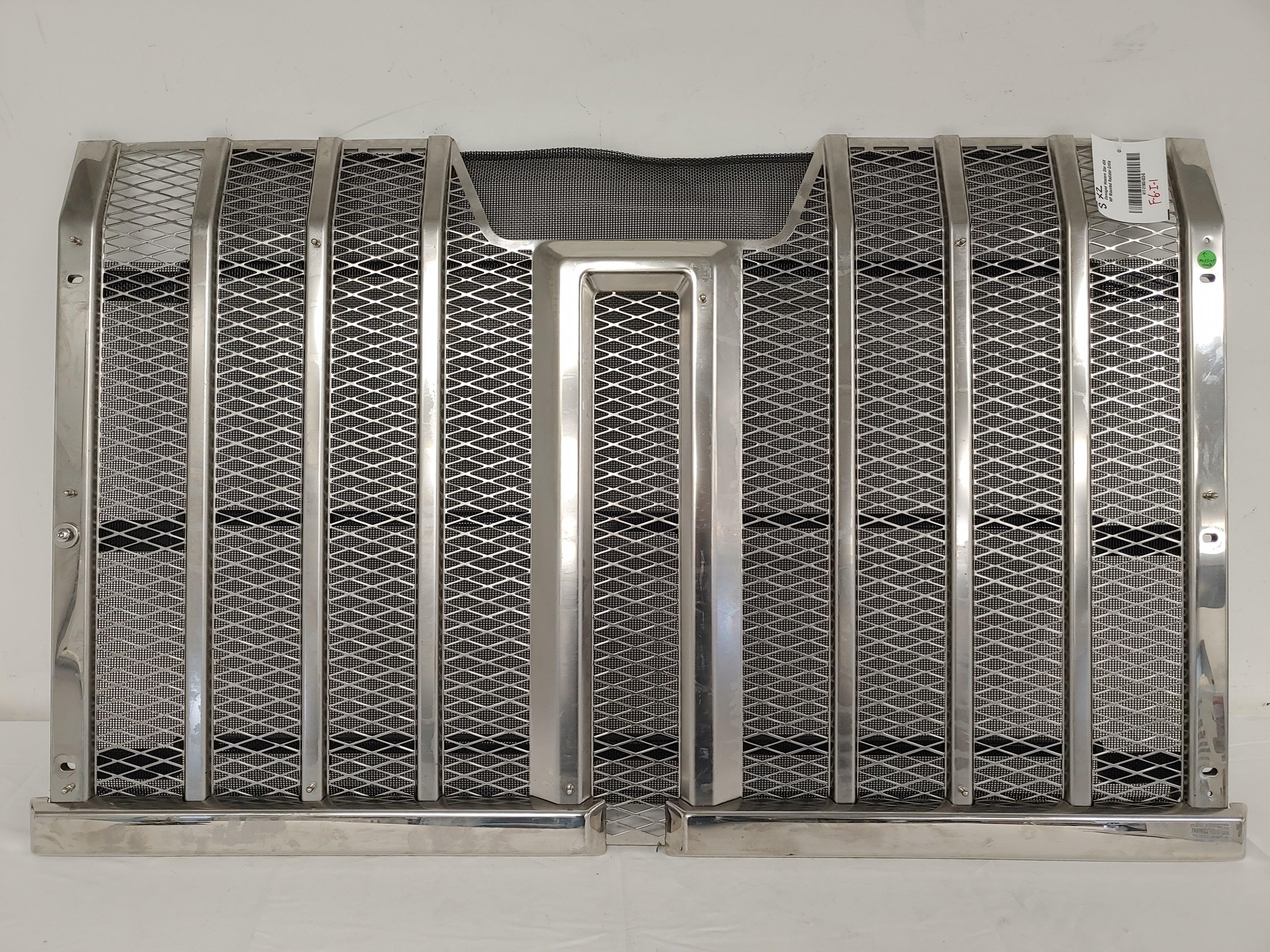 Western Star 49X WF Mounted Radiator Grille - P/N: A17-21900-003