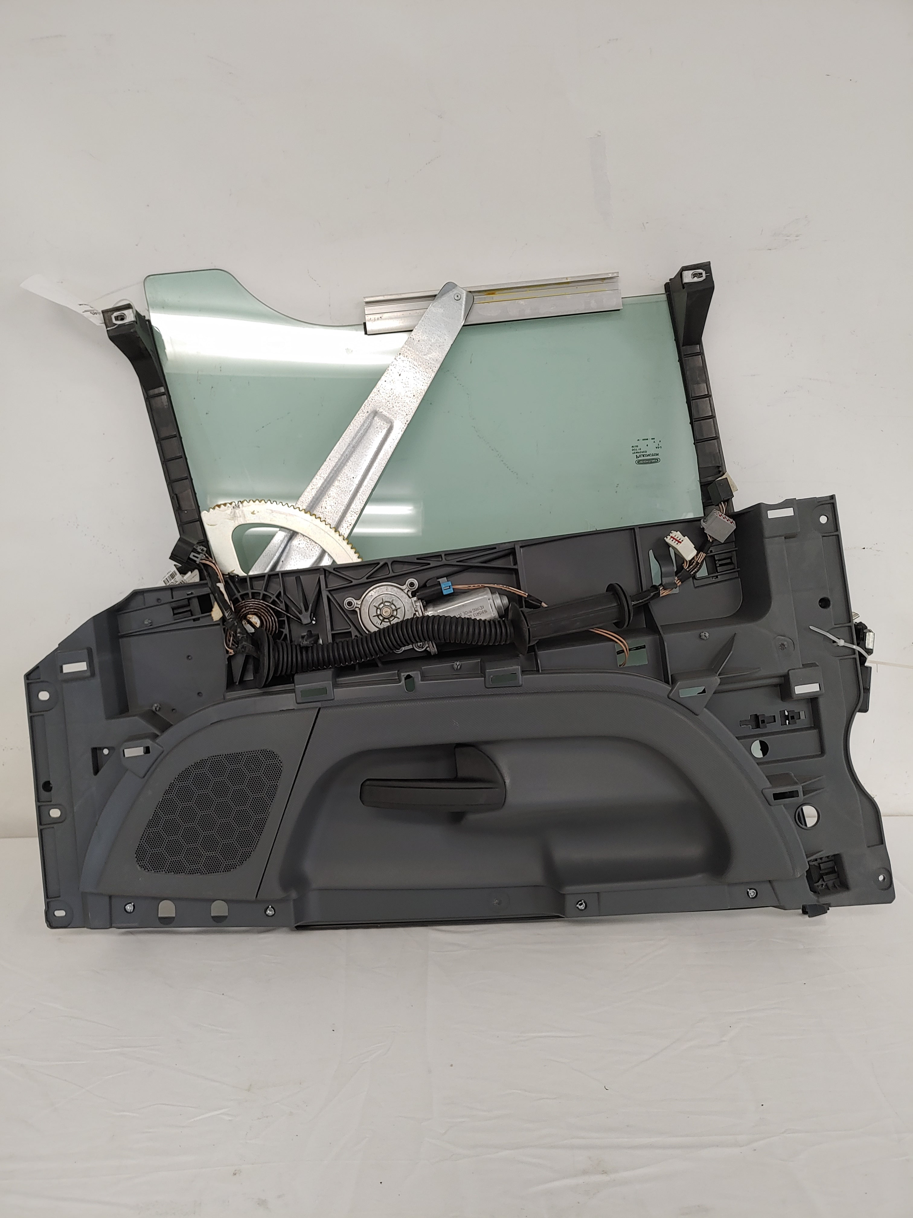 Damaged FTL Cascadia P3 LH Manual Lock Door Module: P/N A18-68937-000 (8091374518588)