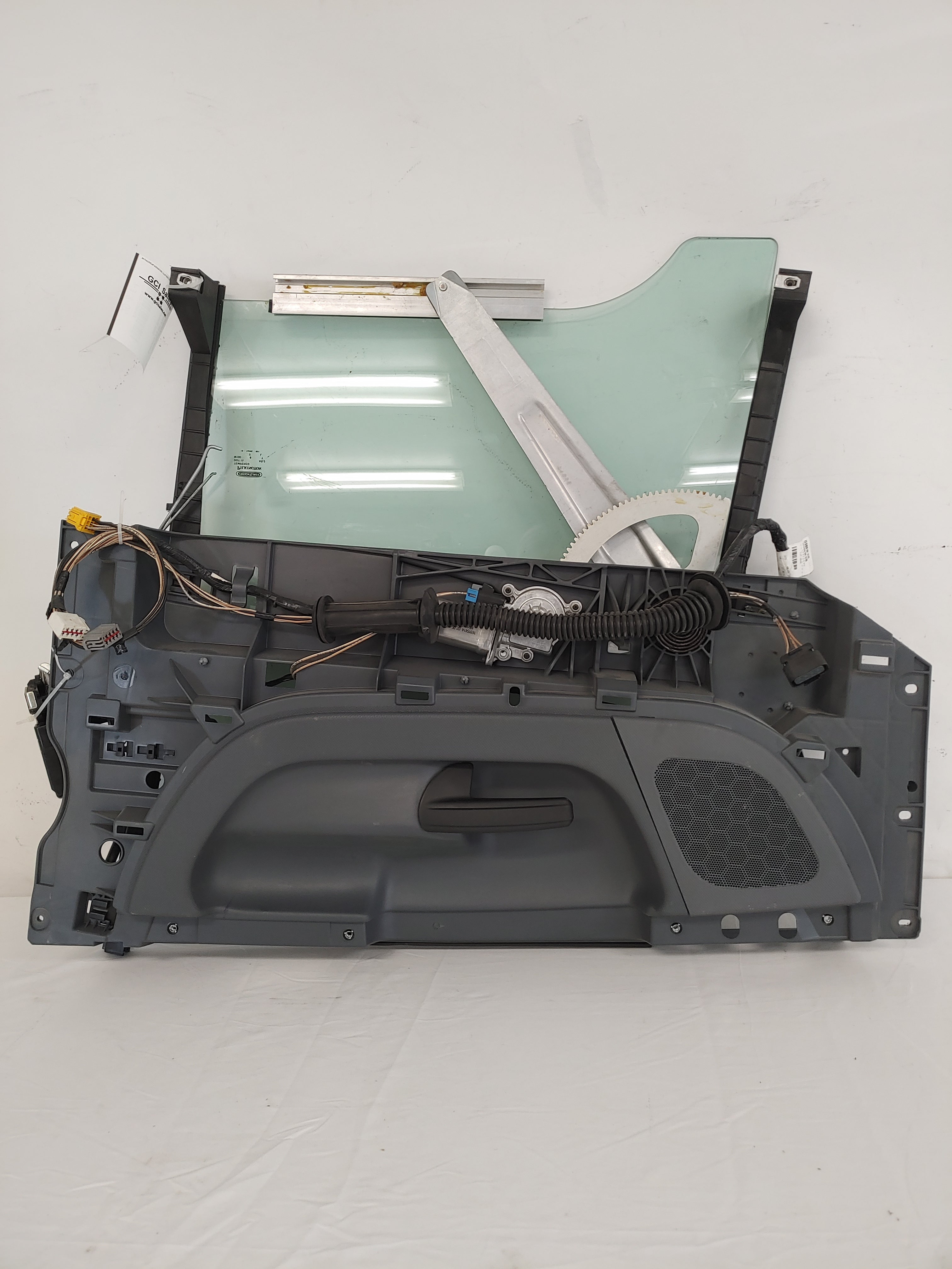 Damaged Freightliner Cascadia P3 RH Power Lock Door Module - P/N A18-68937-003 (6543560147030)