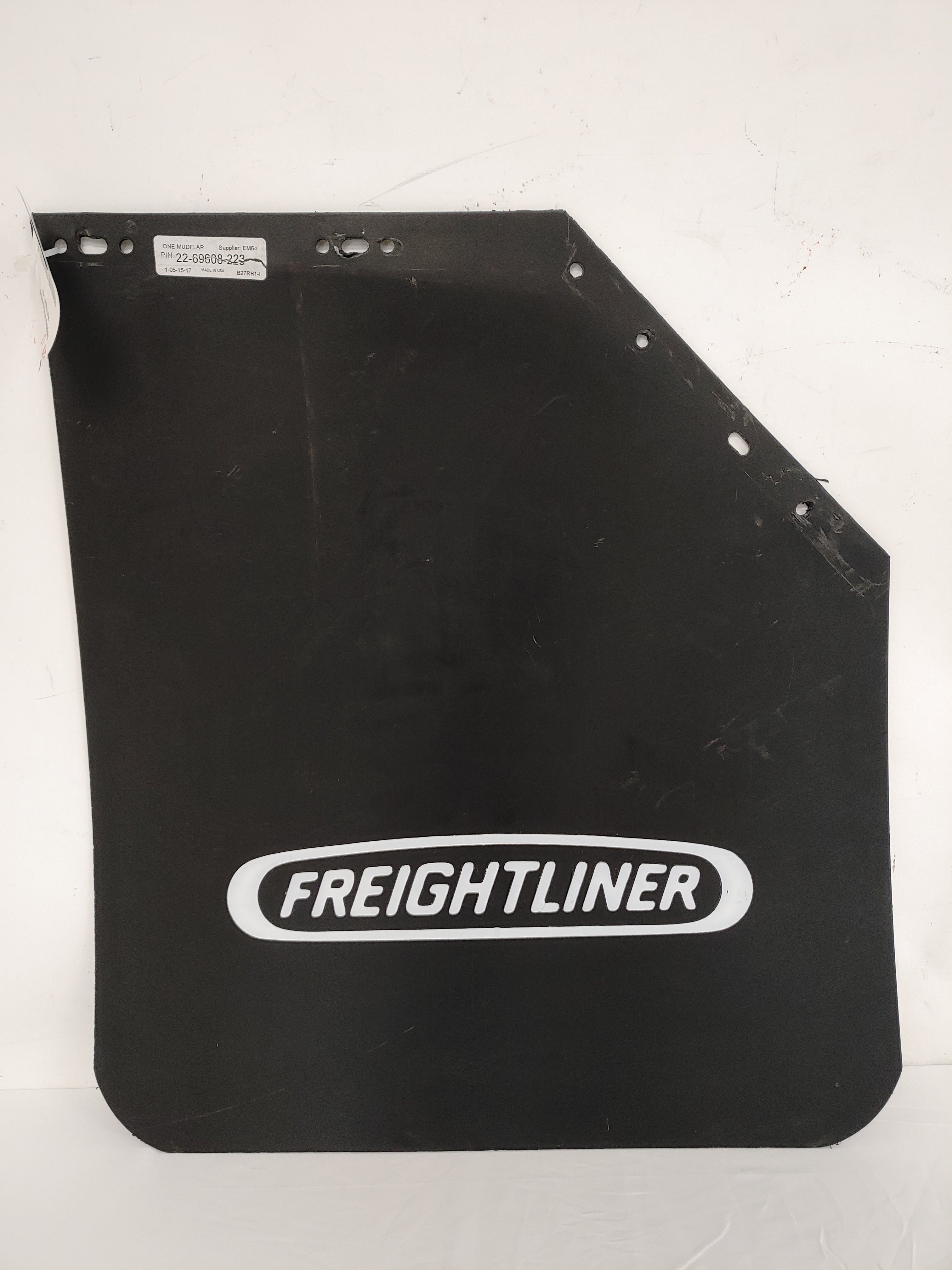 Freightliner 30" RH Rear Black Mud Flap w/ Logo - P/N 22-69608-223 (4981532983382)