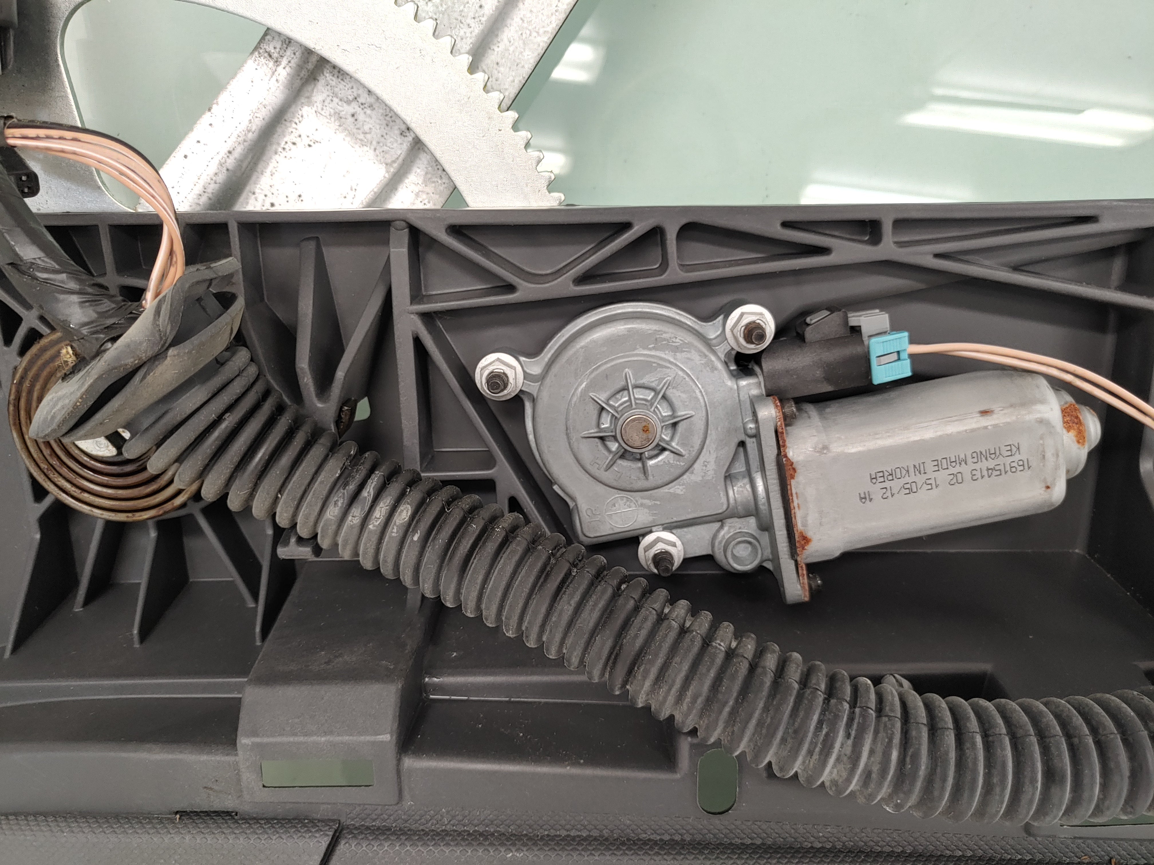 Damaged Freightliner Cascadia P3 LH PWR Lock Door Module - P/N A18-53838-007 (8125972676924)
