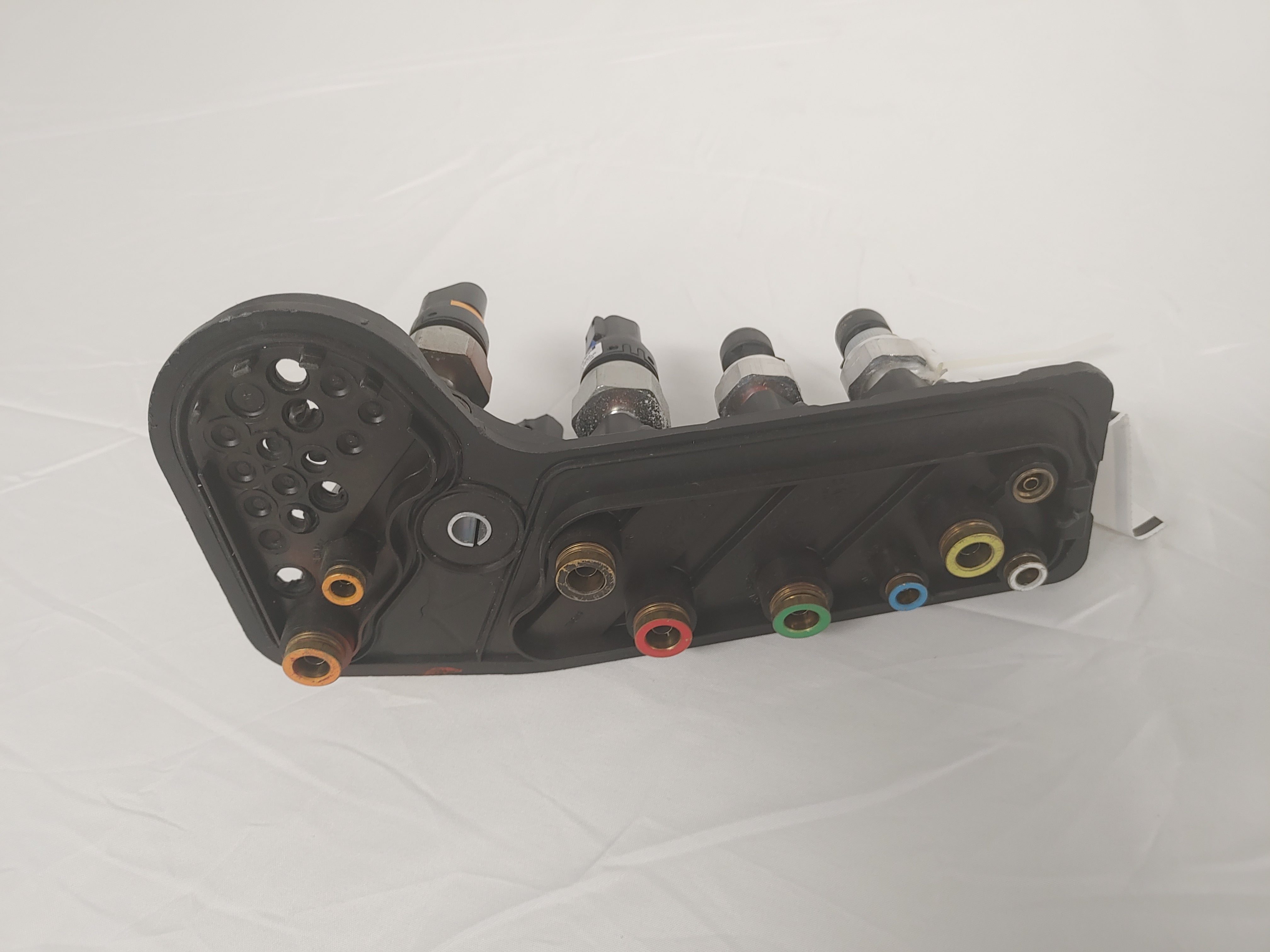 Damaged Freightliner Junction Block Air Manifold Bulkhead - P/N 12-26964-001 (4023593074774)