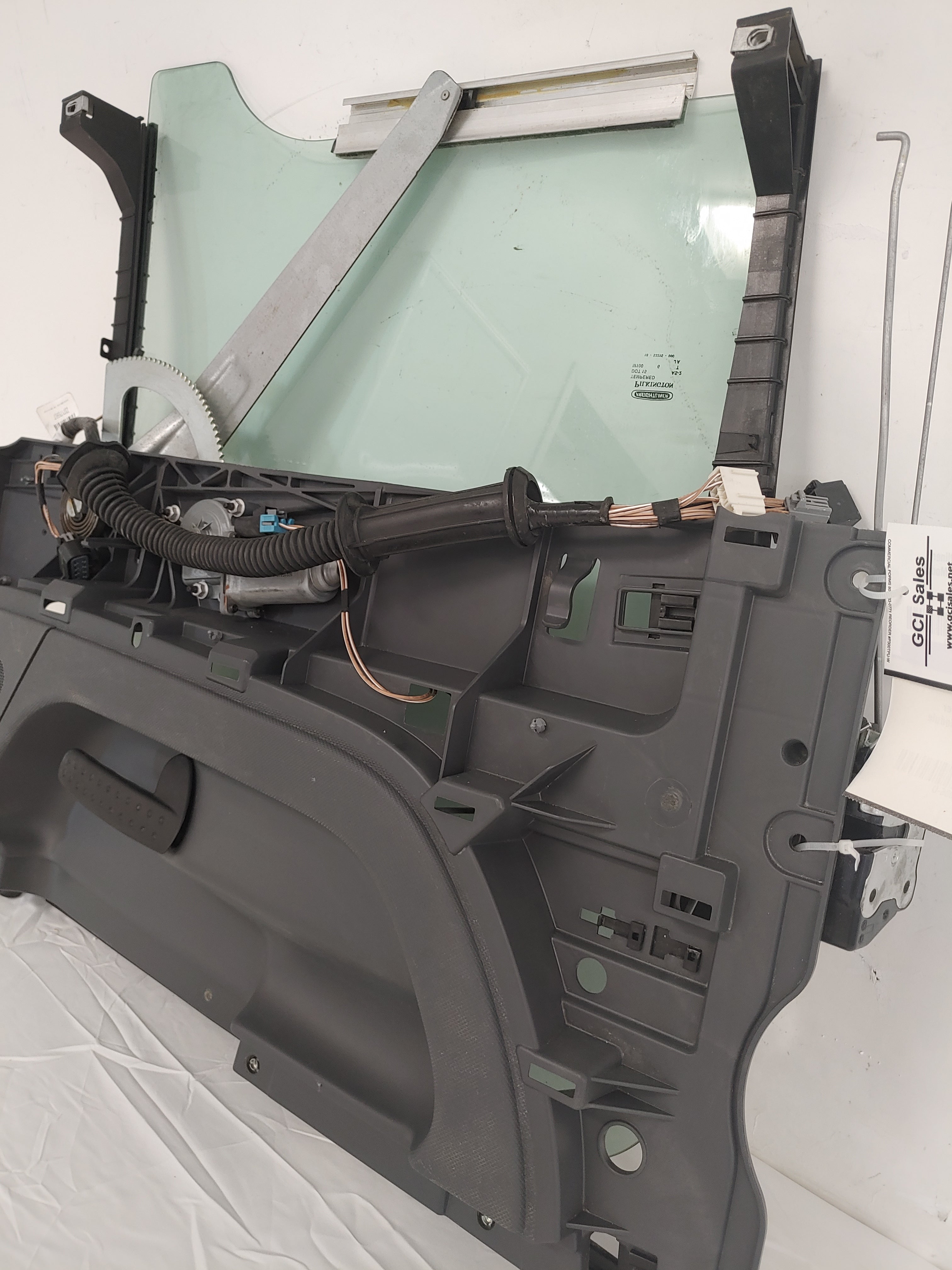 Damaged Freightliner Cascadia P3 LH Door Module - P/N A18-53838-006 (8134122733884)