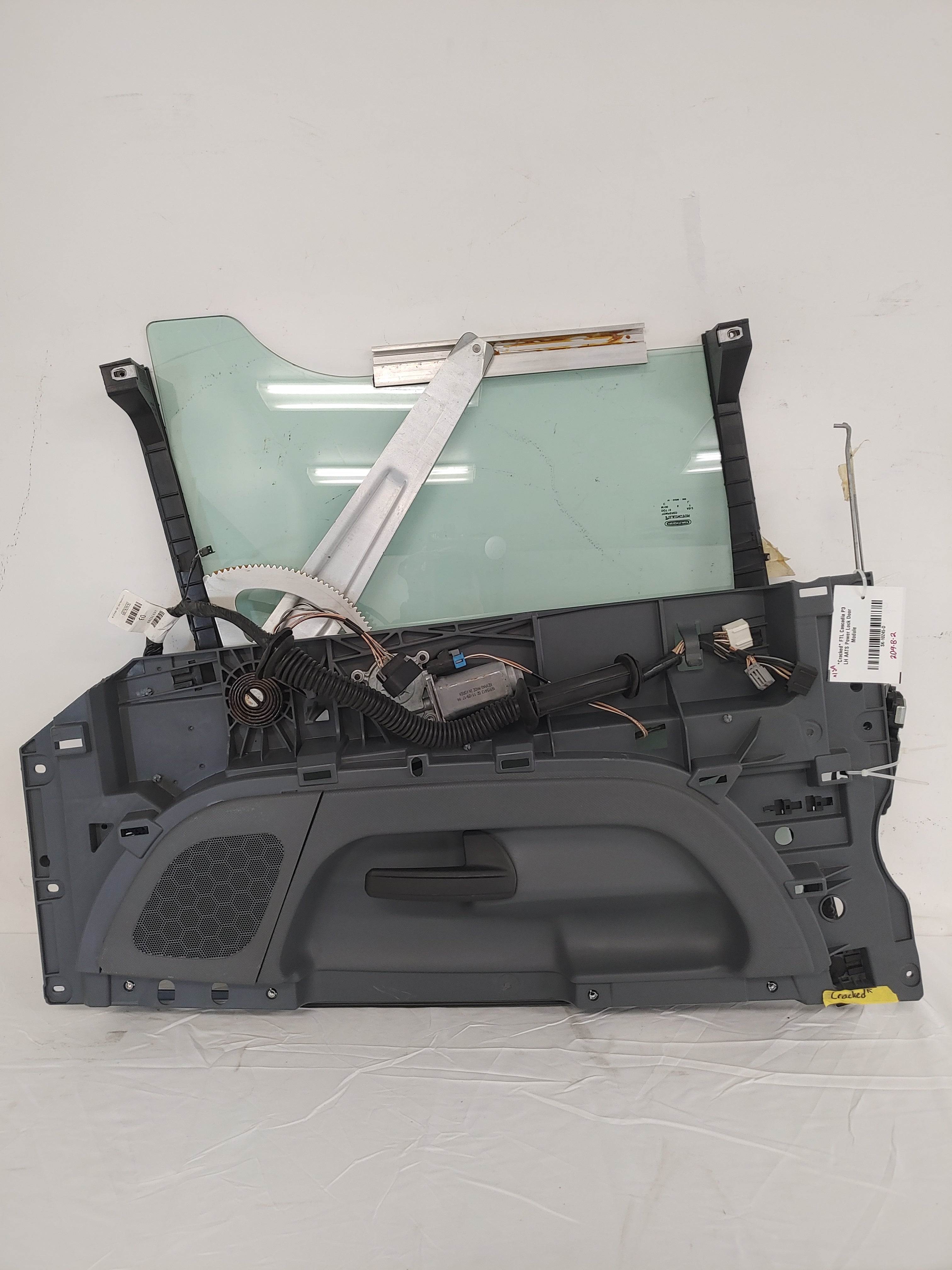 *Cracked* FTL Cascadia P3 LH AATS Power Lock Door Module P/N A18-68937-005 (8135895220540)