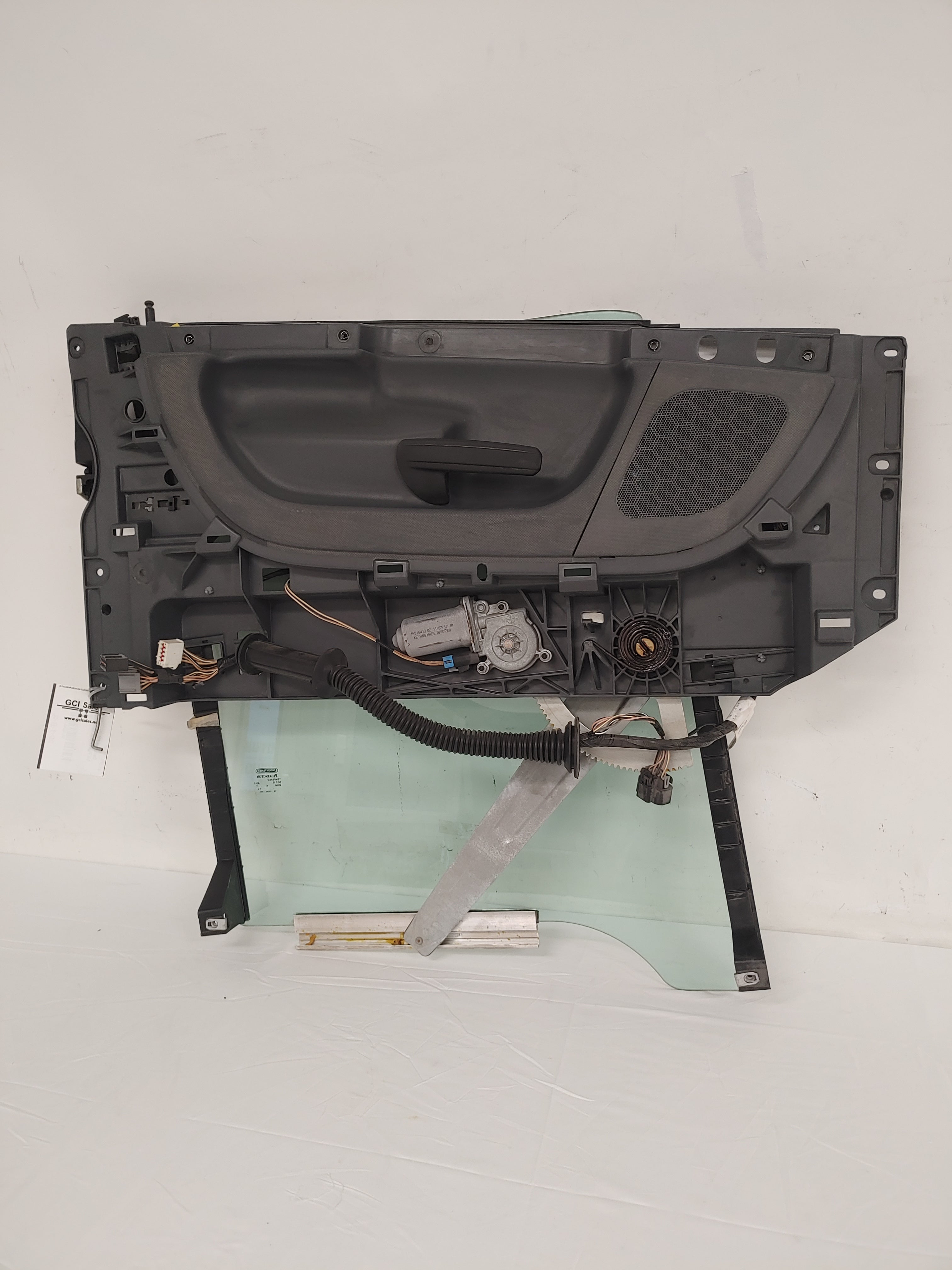 Damaged FTL Cascadia P3 LH Power Lock Door Module P/N A18-68937-005 (8135890207036)