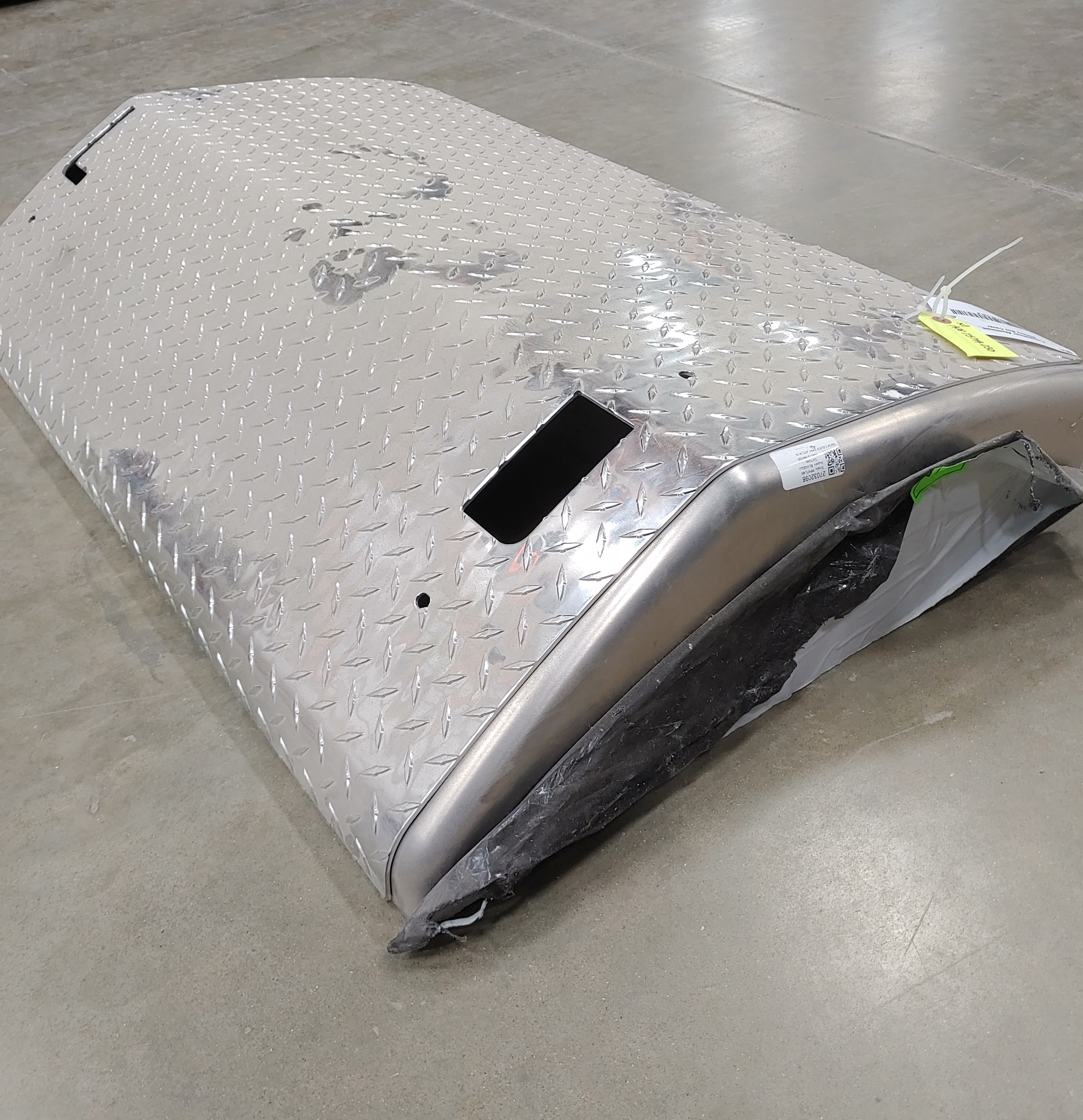 Freightliner Aluminum Battery Box Cover - P/N A06-75749-030 (8212812726588)