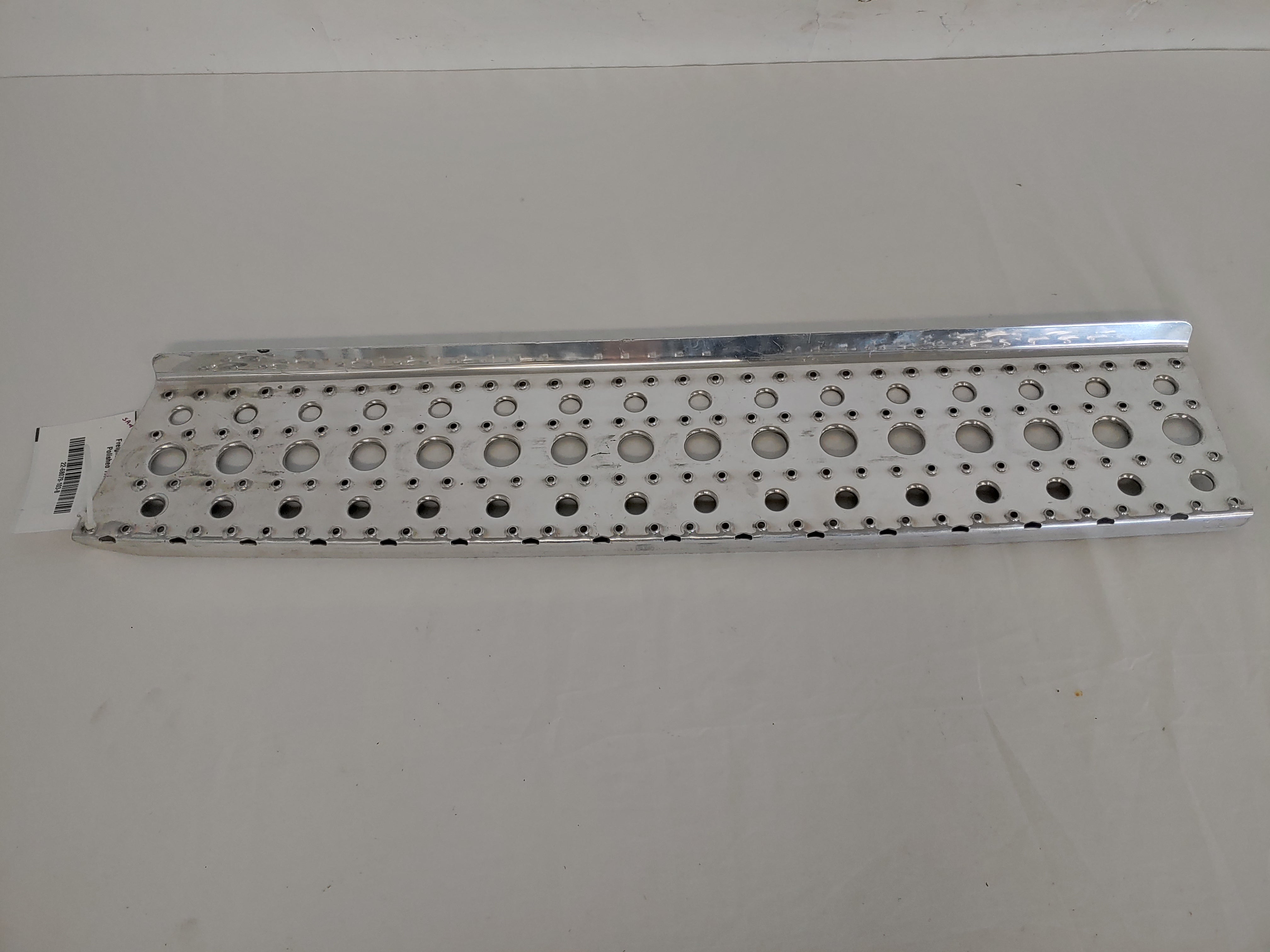 Freightliner RH 32½ Inch Polished Tread Step - P/N: 22-68079-103 (8232522416444)