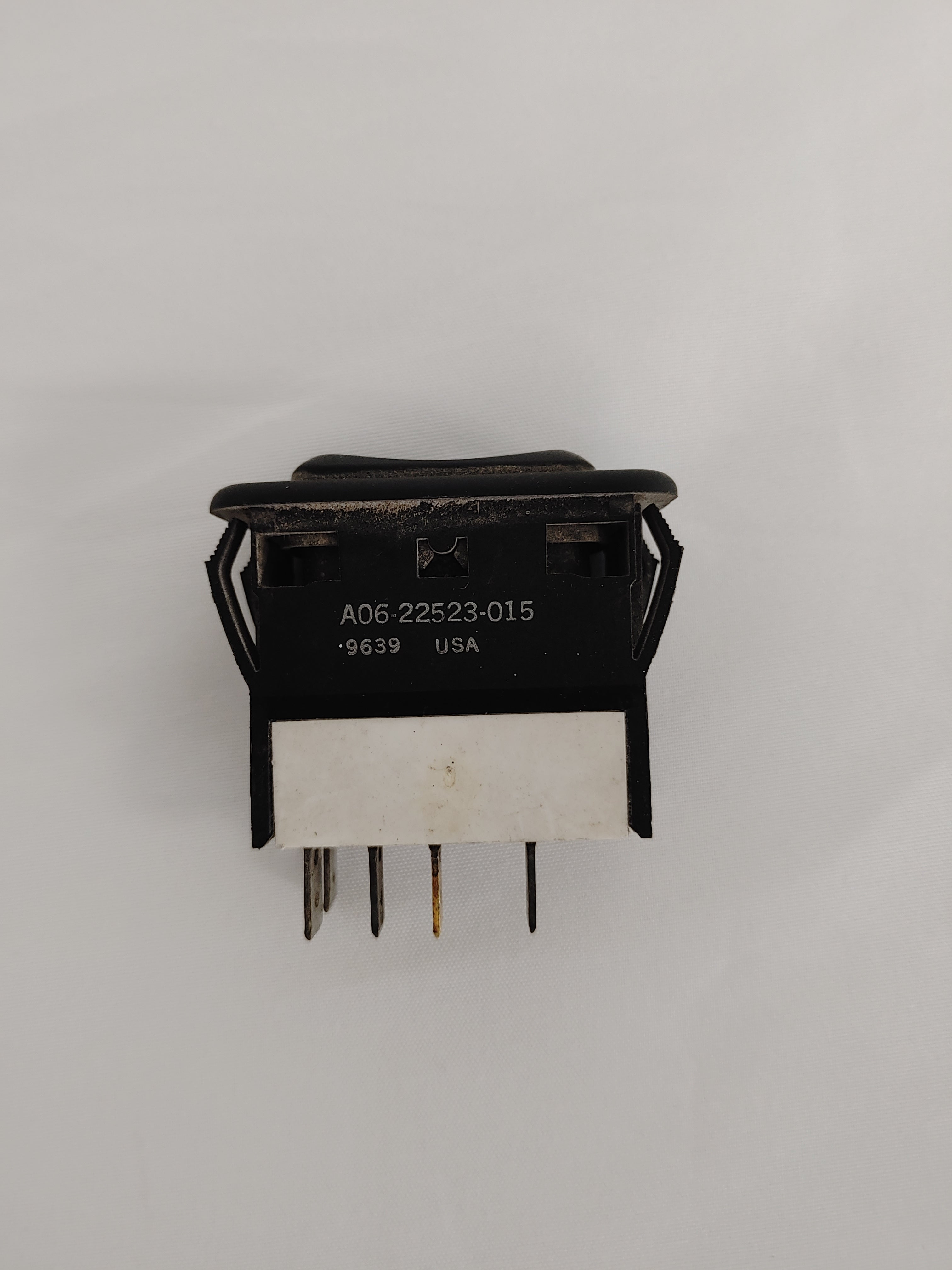 Used Freightliner Shutdown Override Rocker Switch - P/N A06-22523-015 (8259473113404)