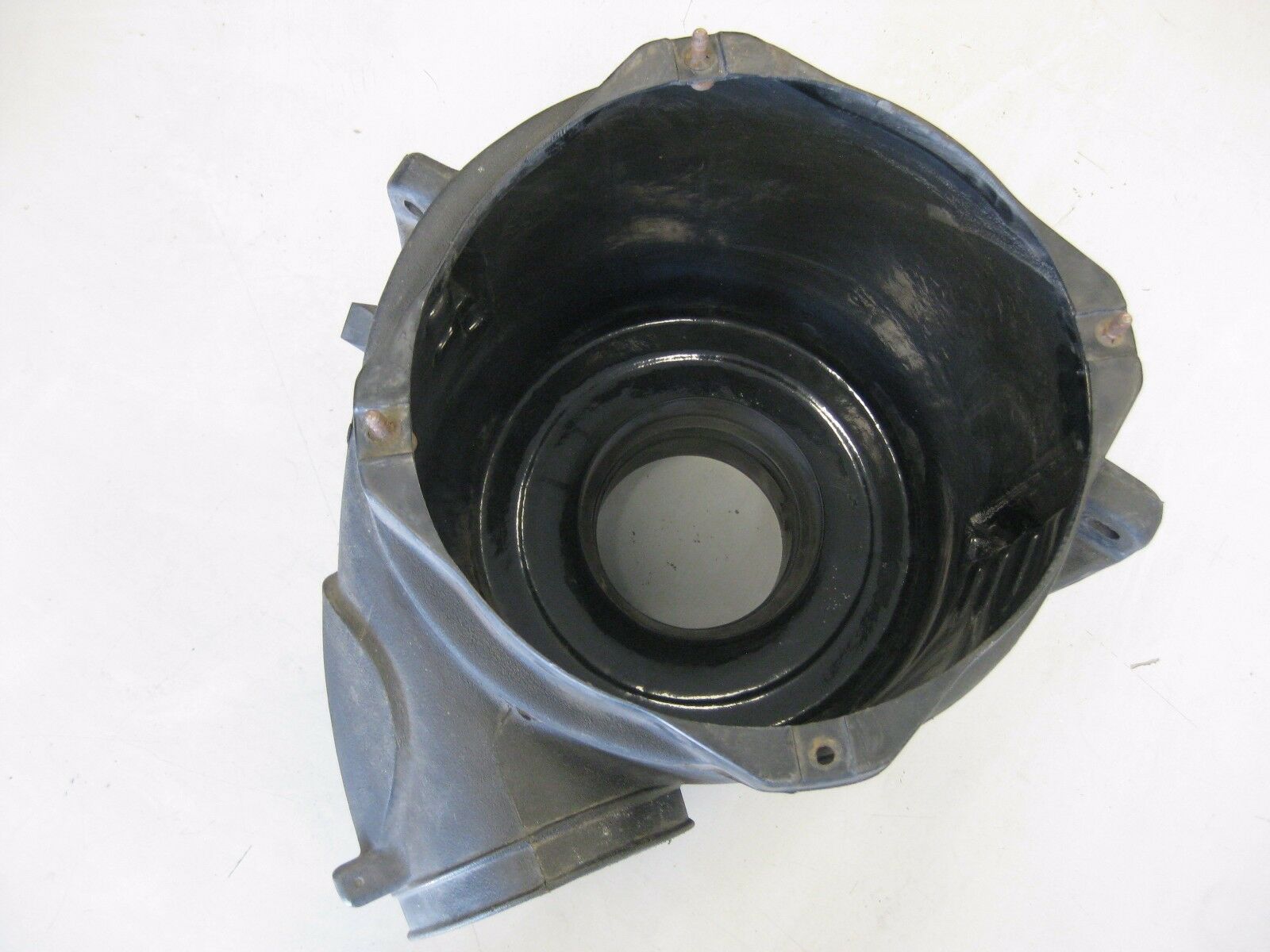 Freightliner Century Engine Air Cleaner Housing - P/N P534826 (3962846740566)