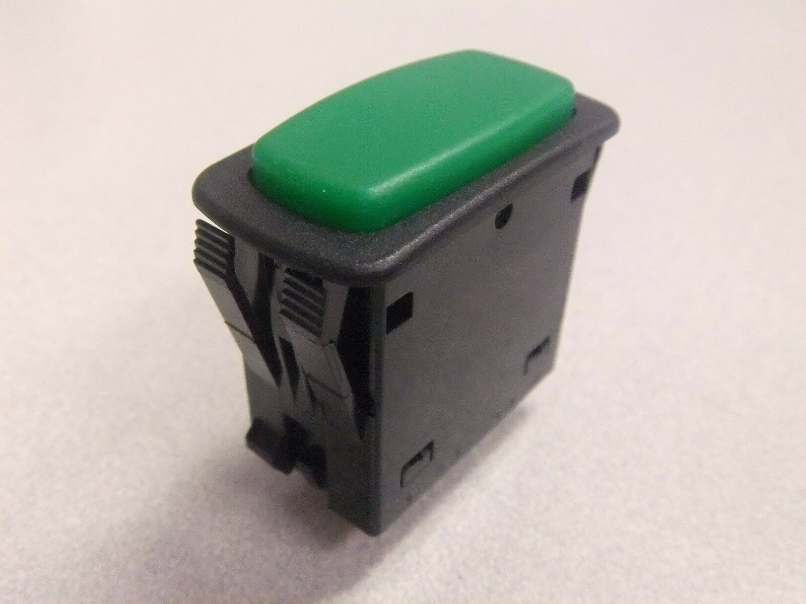 New Green Freightliner Switch Indicator Light - P/N A06-86377-608 (3939723771990)