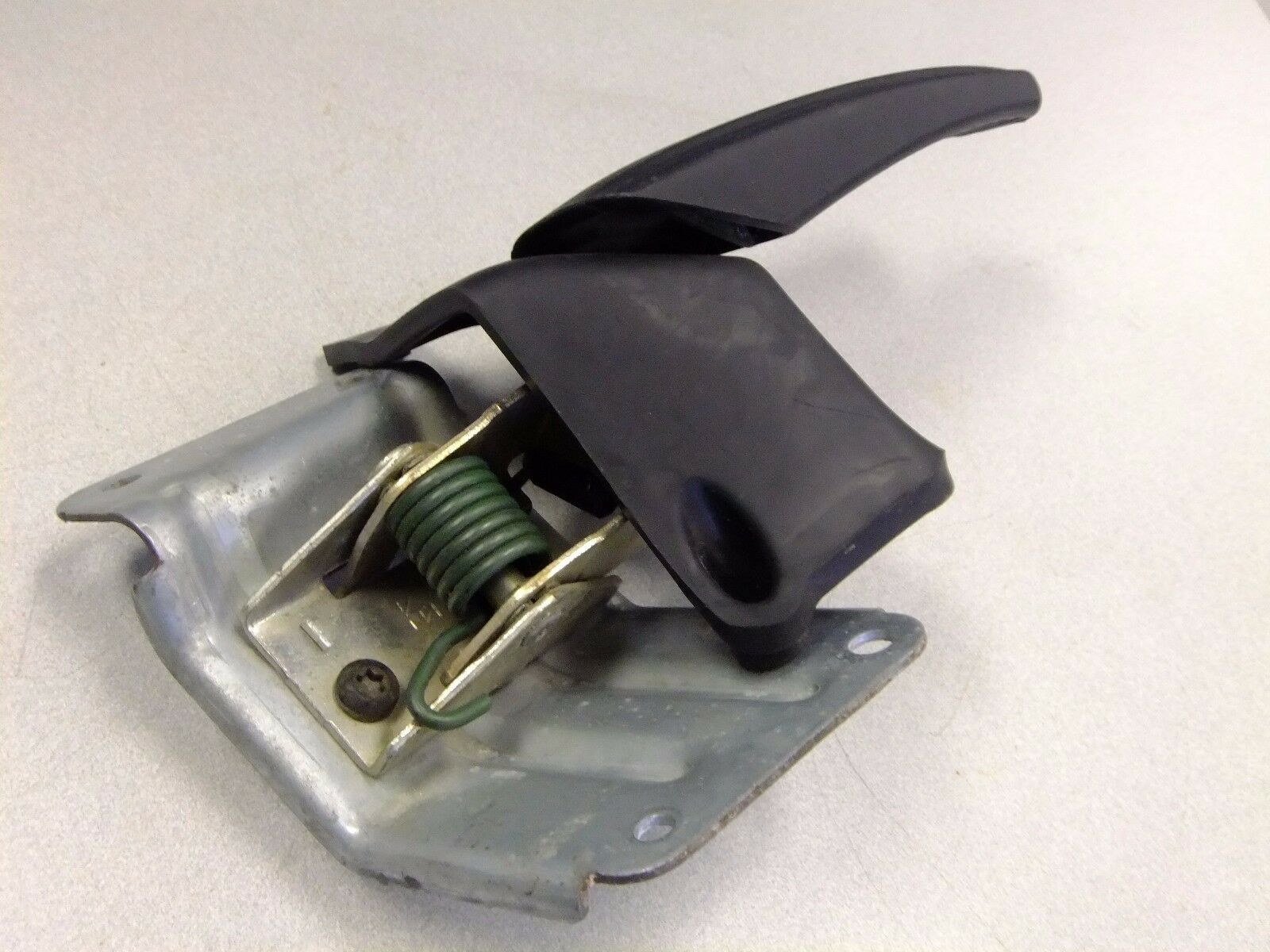 Freightliner Cascadia Interior RH Door Handle - New Style - P/N 16915372 (3961796427862)