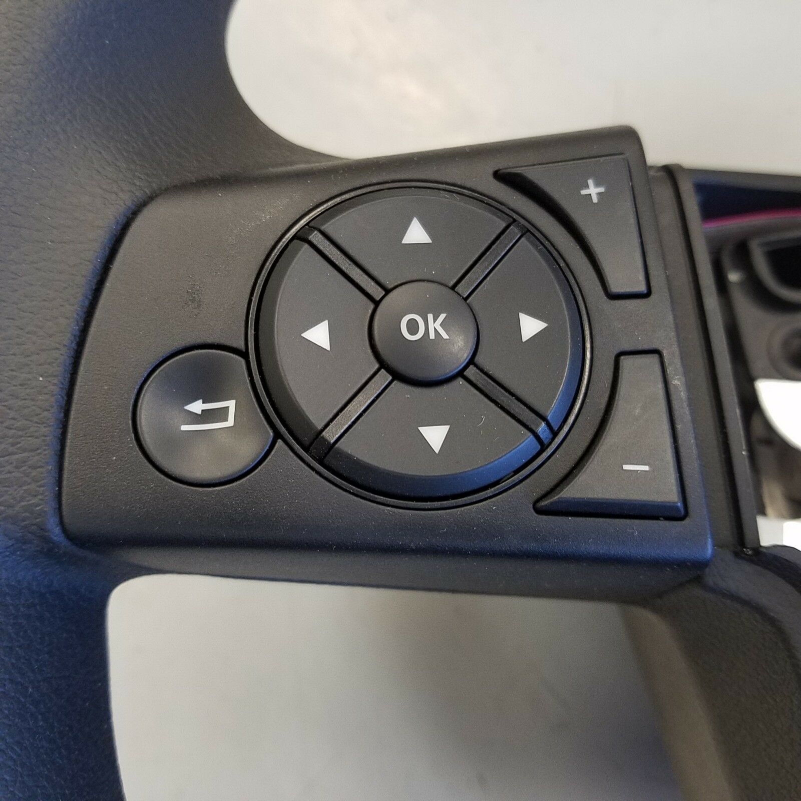 New Freightliner 18? Steering Wheel w/o Center Cover - P/N A14-19622-000 (3939742220374)