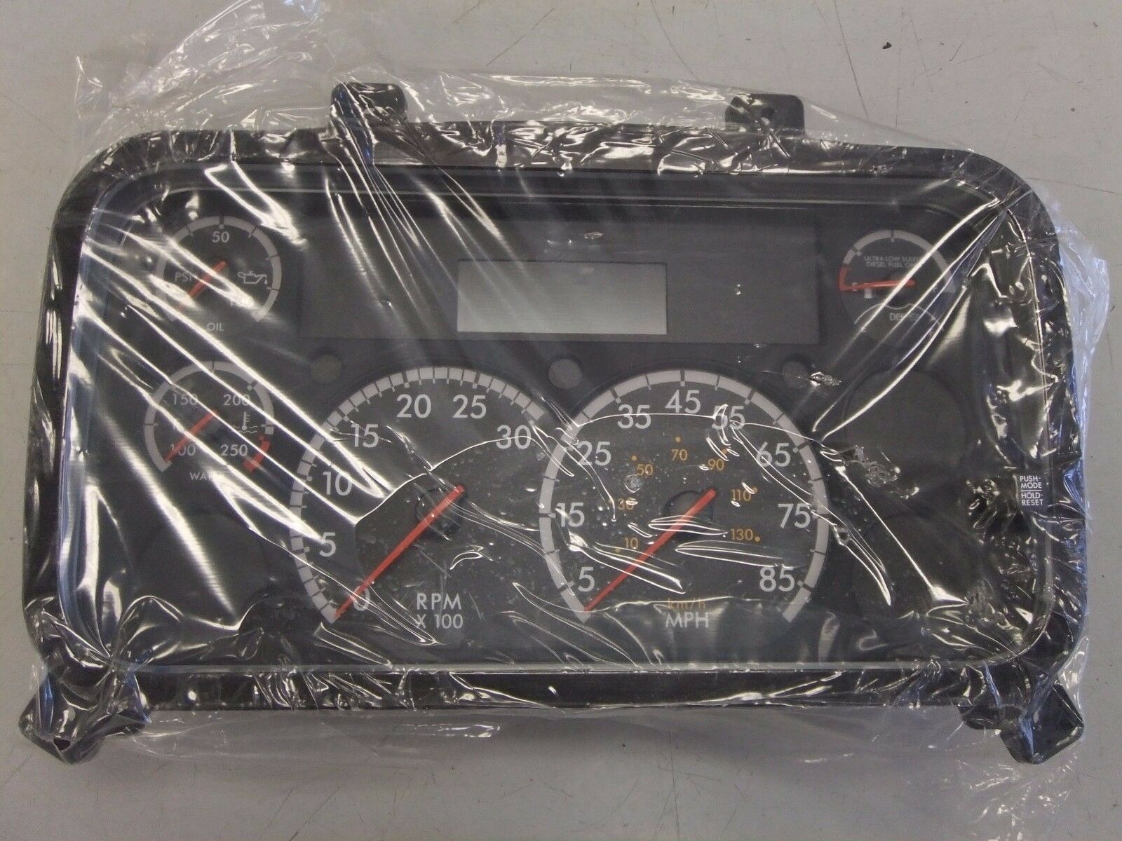 New Freightliner 5-Gauge Dash Instrument Cluster - P/N A22-73529-000 (3968030769238)