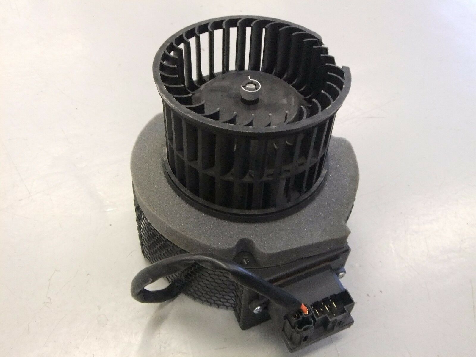 Bergstrom 12V Freightliner HVAC Heater Blower P/N 1001013624, A22-73945-000 (4017862475862)
