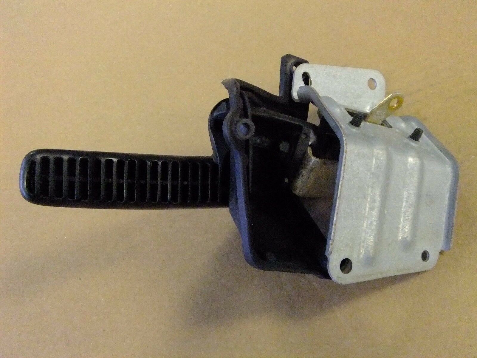 Freightliner Cascadia Interior RH Door Handle - Older Style - P/N 16915372 (3939502325846)