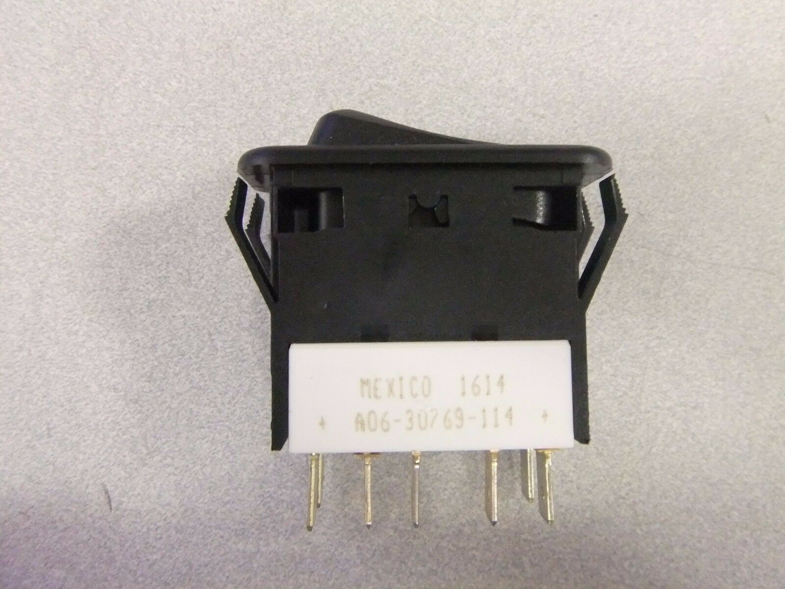 Freightliner Salt Light Rocker Switch - P/N A06-30769-114 (3939698770006)