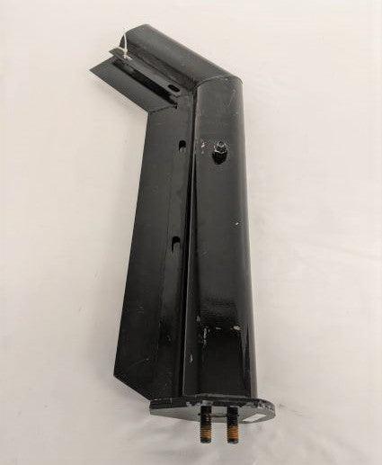 Freightliner Mud Flap Bracket RH (w/o Reflectors) - P/N FLT-SF3045PCX-R (6539114578006)