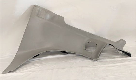 Damaged Western Star RH Curtain, Speaker, Strat., Storage Cantrail - P/N A18-64471-605 (6565209800790)