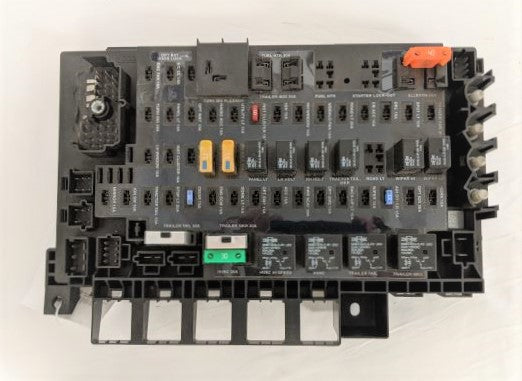 Damaged Freightliner Cascadia Power Distribution Module - P/N A06-33254-001 (6595141402710)