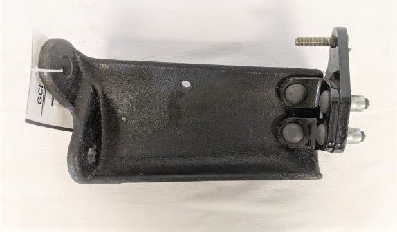 Damaged Lower Mounting Strut Bracket, LH - P/N A17-20194-000 (6608933879894)