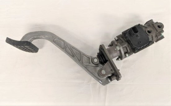 Freightliner Stroke Valve Brake Pedal W/O BV 550 030 - P/N 961 899 211 0 (6610841108566)