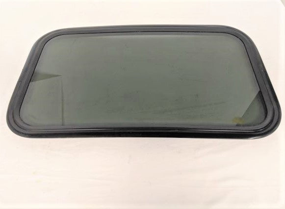 Freightliner Condo Roof Top Window w/o Retainer (6612610744406)