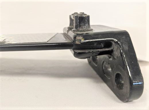 Used Freightliner RH BLK Direct Flex Angle Bracket - P/N BTSDA3526RPB941 (6698524901462)