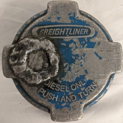 Damaged Freightliner 3.5" 1/4 Turn Diesel Fuel Cap - P/N 03-37017-000 (6583353704534)