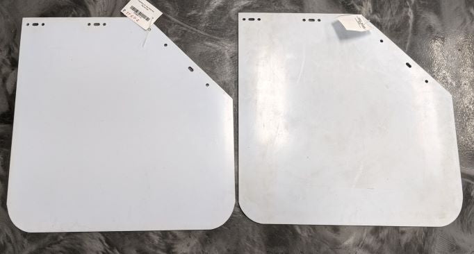 *Set of 2* Freightliner 24" Rear White Mud Flap w/o Logo - P/N 22-69608-111 (6742987112534)