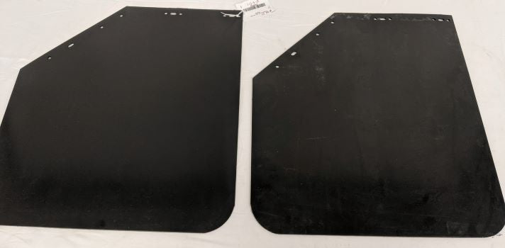 *Set of 2* Freightliner 20 Inch RH Rear Mudflap - P/N 22-69608-023 (6742987014230)