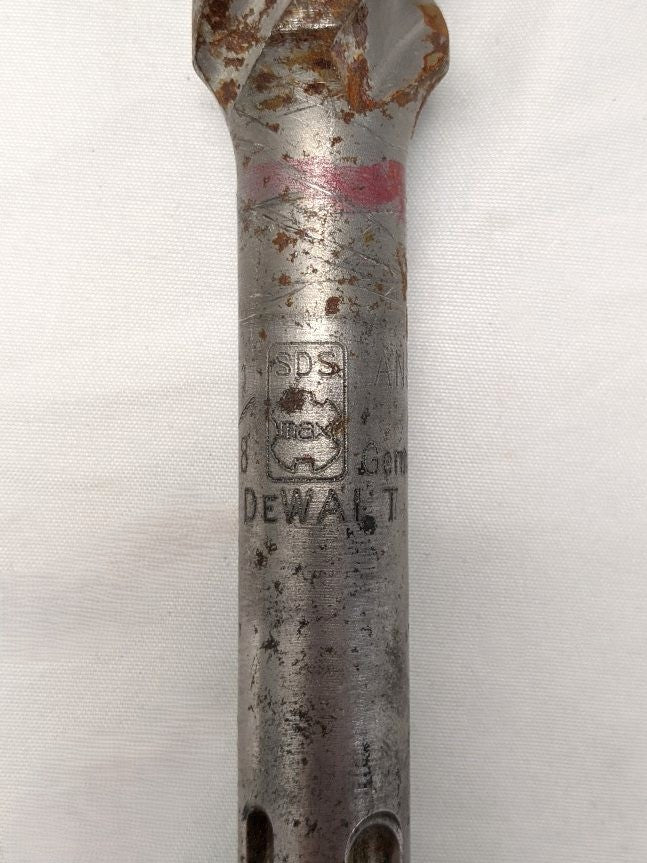 DeWalt 1-1/8x15 SDS Max Masonry Drill Bit - DW5821