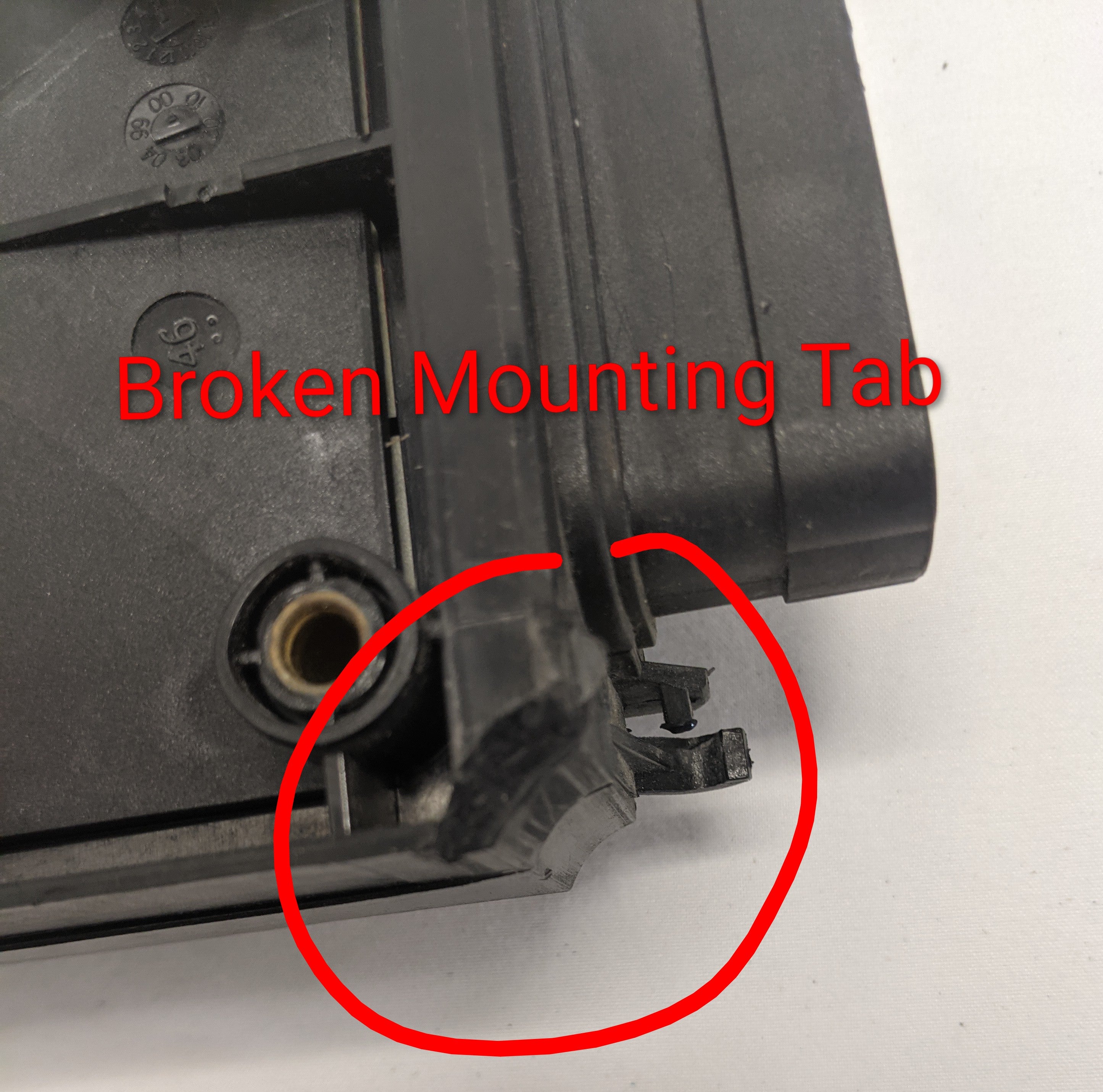 Damaged Bussmann 31002-8 Remote Power Distribution Module - P/N 06-32709-000